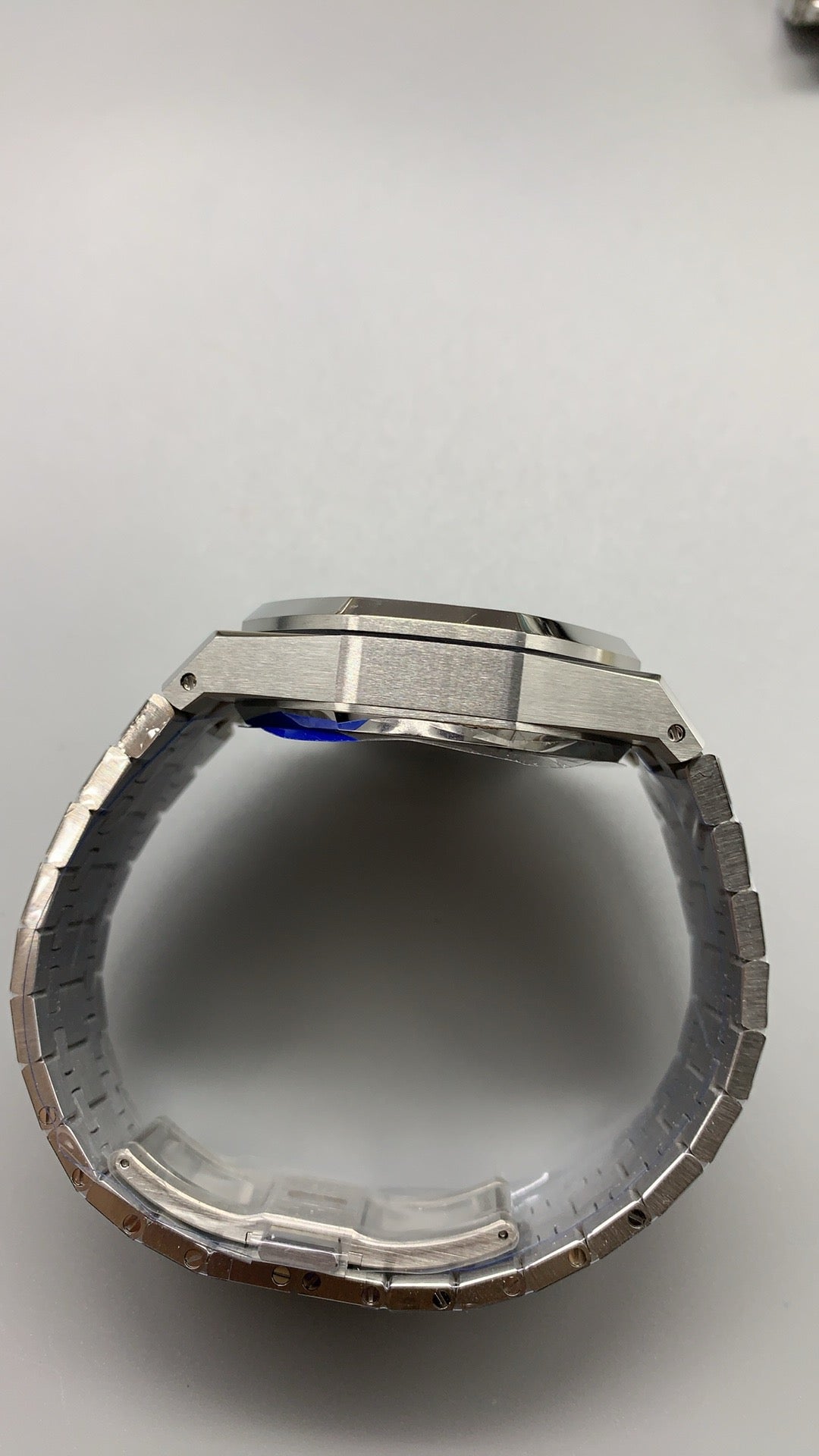 Audemars Piguet Royal Oak 26240ST | 41MM | ตัวเรือนสแตนเลสสตีล | หน้าปัดสีม่วง | จับเวลา Chronograph | กลไกอัตโนมัติ Cal.4401