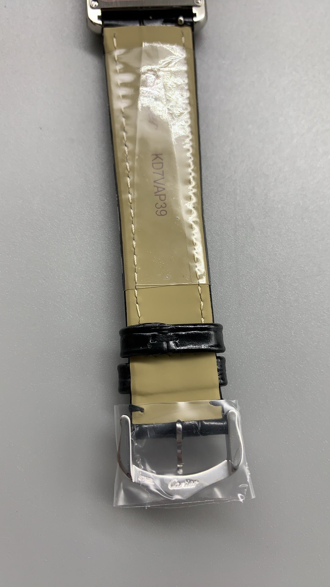 Cartier Tank Must | ขนาดกลาง 33×25 มม. | สายหนัง | ควอตซ์