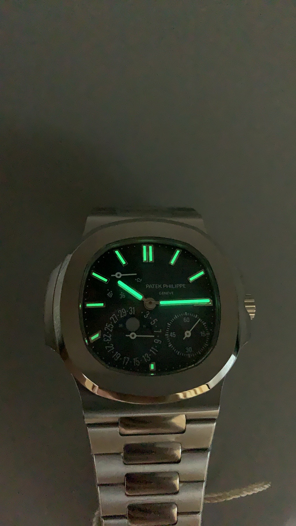 Patek Philippe Nautilus 5712 | 40MM | รุ่นใหม่! พร้อมบานพับสายแบบใหม่ | หน้าปัดสีน้ำเงินเทา | กลไกอัตโนมัติ Cal.240