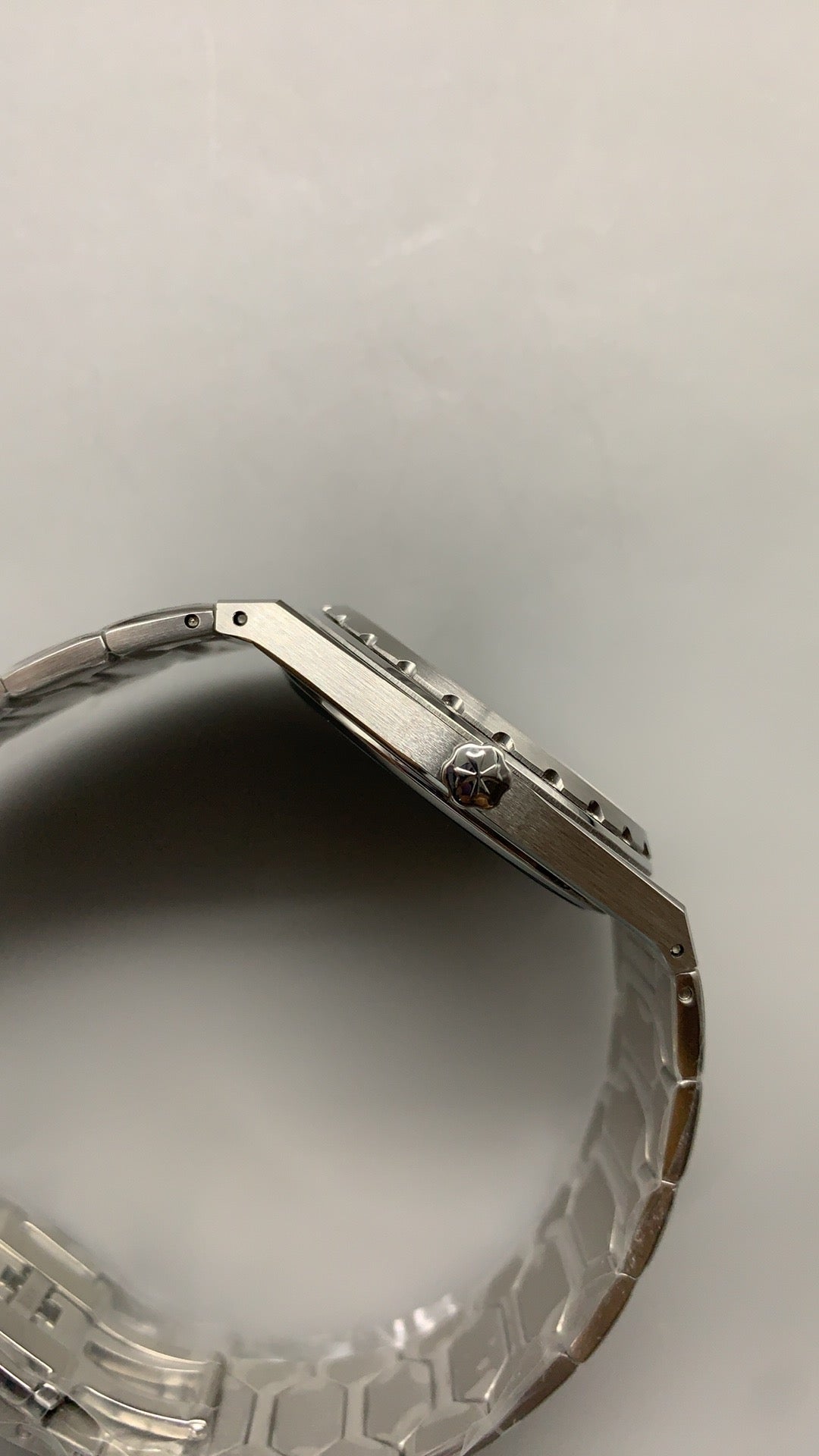 Vacheron Constantin Historiques 222 | 37MM | ตัวเรือนสแตนเลสสตีล/เคลือบสีโรสโกลด์ PVD | หน้าปัดสีทองแชมเปญ | กลไกอัตโนมัติ Cal.2455/2