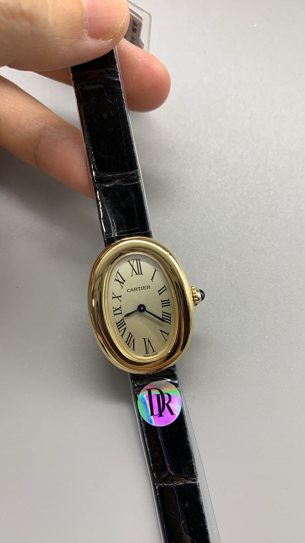 Cartier Baignoire | ขนาดเล็ก | ตัวเรือนรูปวงรี | สายหนัง | ควอตซ์