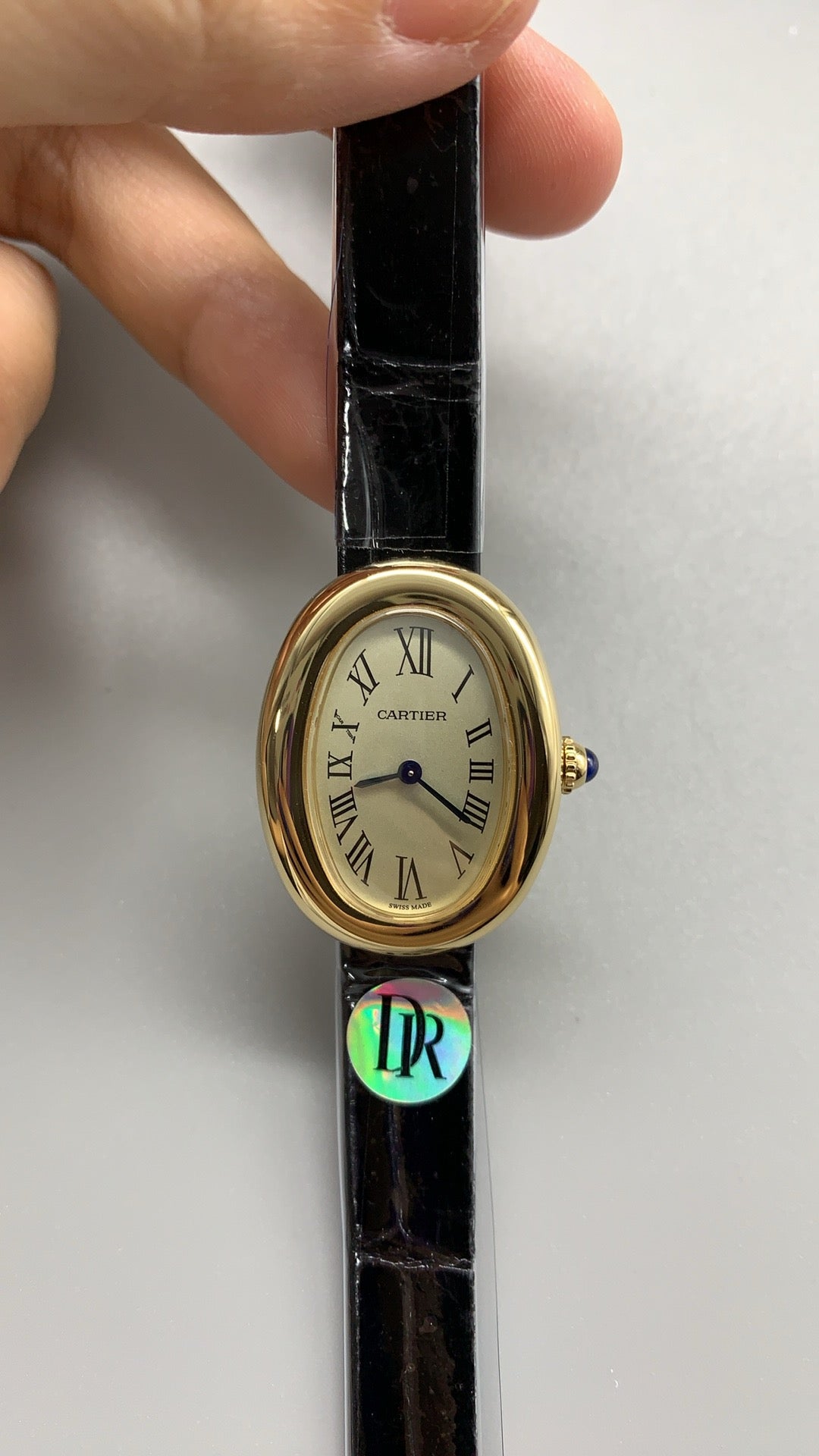 Cartier Baignoire | ขนาดเล็ก | ตัวเรือนรูปวงรี | สายหนัง | ควอตซ์