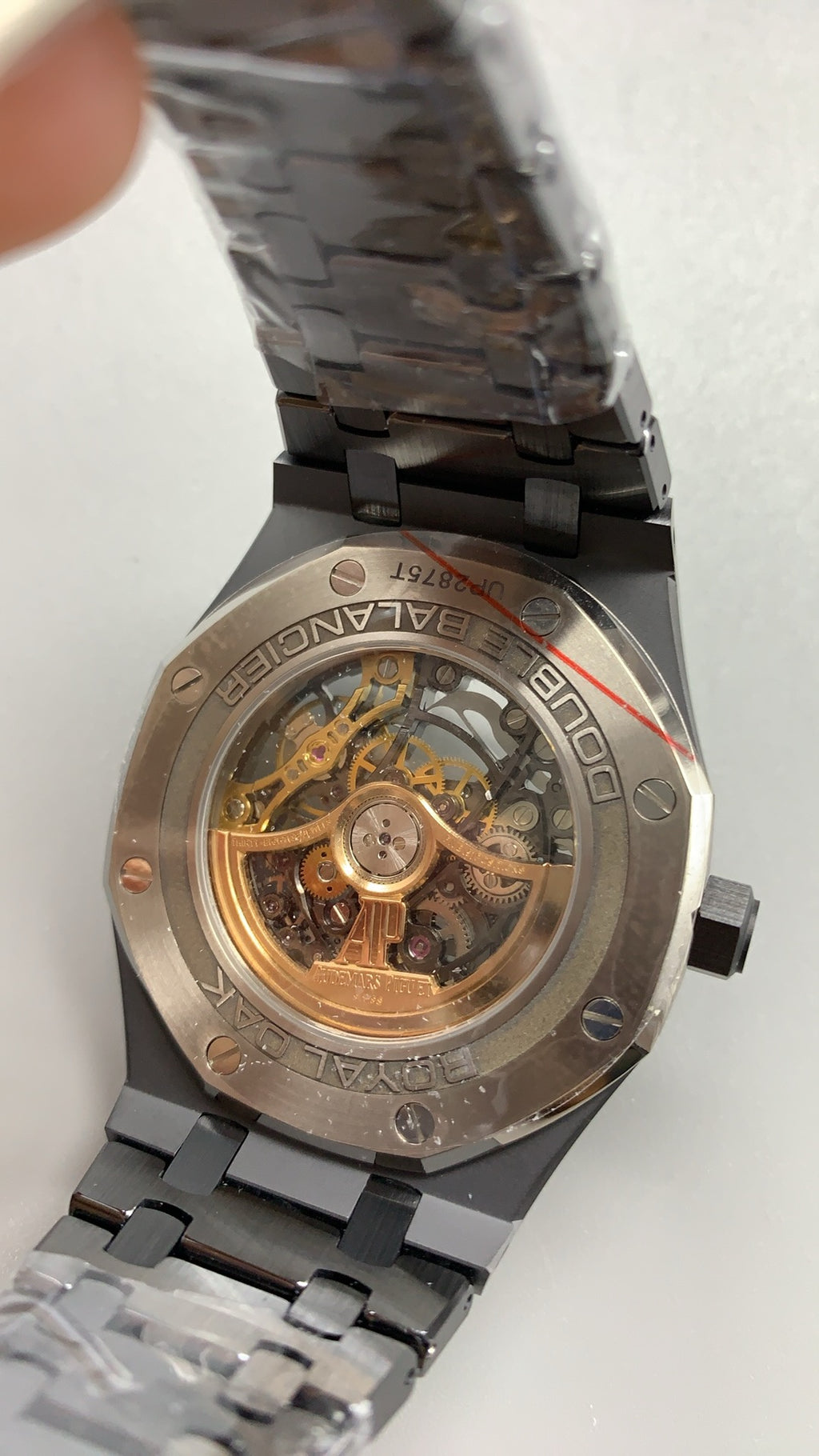 Audemars Piguet Royal Oak 15407CE | 41MM | ตัวเรือนเซรามิกสีดำ | โครงสร้างแบบเปลือย (Skeleton) | กลไกอัตโนมัติ Cal.3132