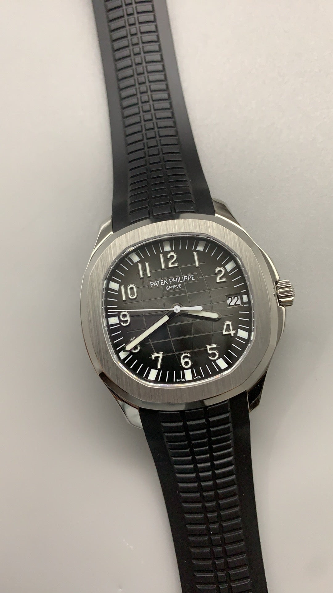 Patek Philippe Aquanaut 5167 | 40MM | หน้าปัดสีดำลายตาราง | สายยาง | กลไกอัตโนมัติ Cal.324 S C