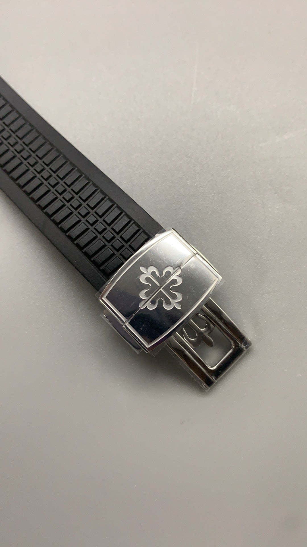 Patek Philippe Aquanaut 5167 | 40MM | หน้าปัดสีดำลายตาราง | สายยาง | กลไกอัตโนมัติ Cal.324 S C