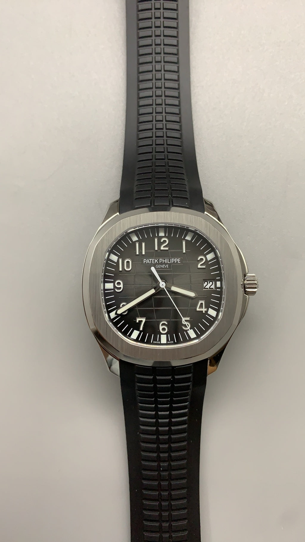 Patek Philippe Aquanaut 5167 | 40MM | หน้าปัดสีดำลายตาราง | สายยาง | กลไกอัตโนมัติ Cal.324 S C