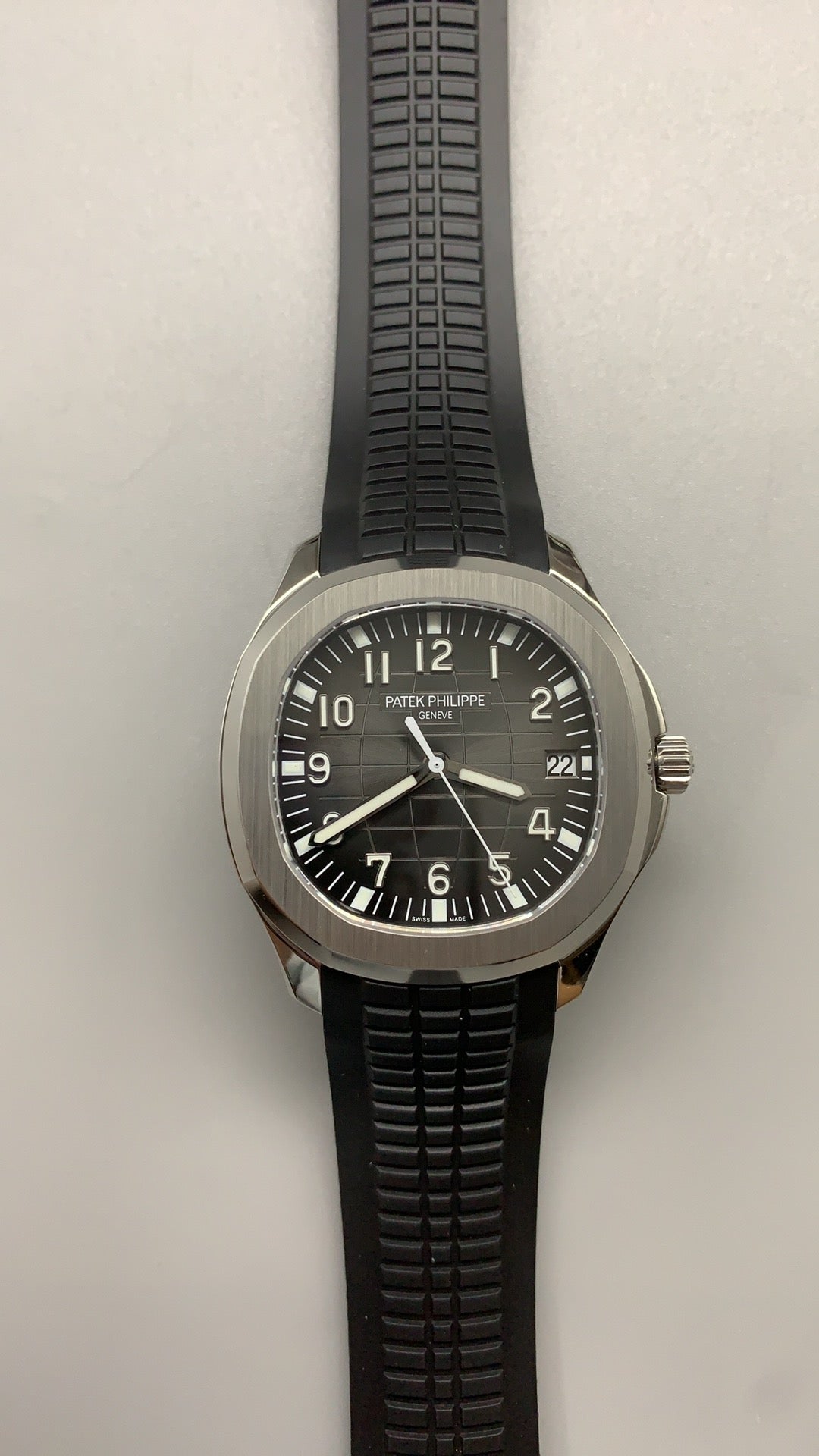 Patek Philippe Aquanaut 5167 | 40MM | หน้าปัดสีดำลายตาราง | สายยาง | กลไกอัตโนมัติ Cal.324 S C