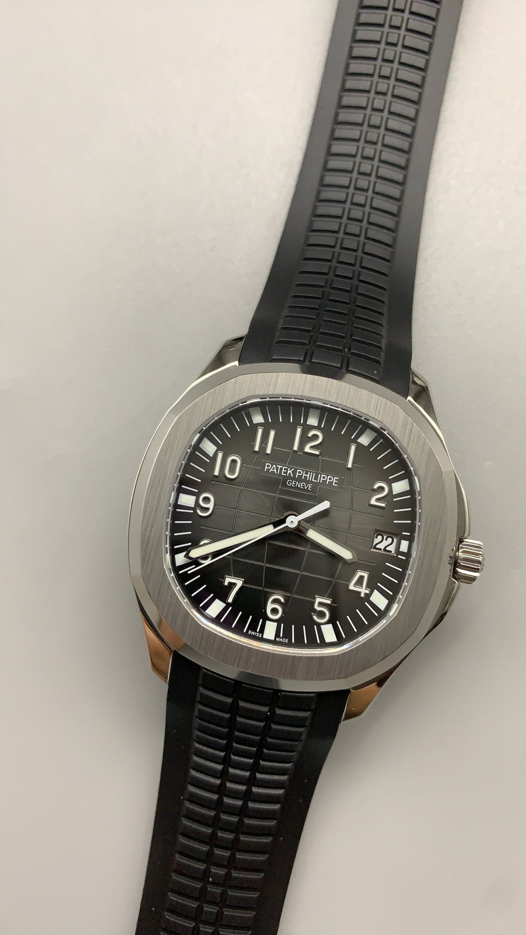 Patek Philippe Aquanaut 5167 | 40MM | หน้าปัดสีดำลายตาราง | สายยาง | กลไกอัตโนมัติ Cal.324 S C