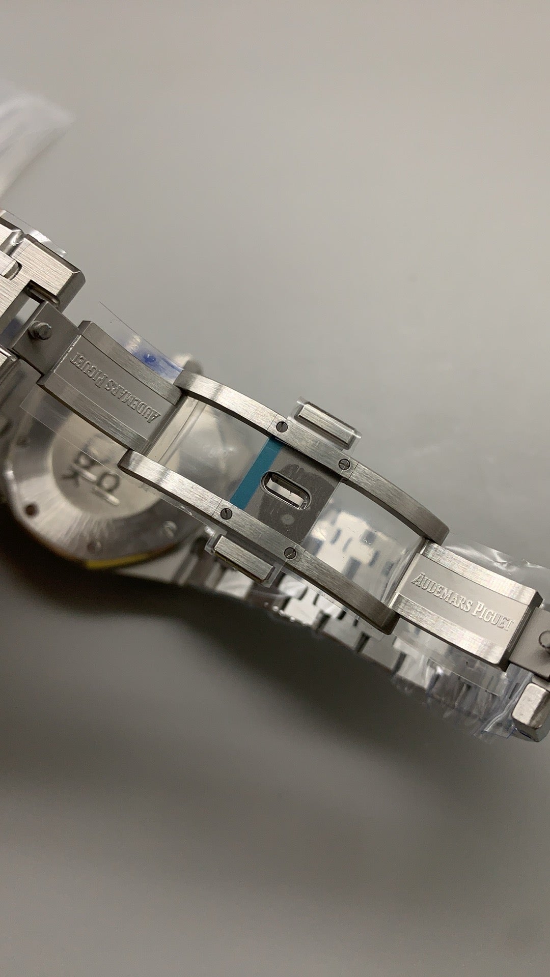 Audemars Piguet Royal Oak 26331ST | 41MM | ตัวเรือนสแตนเลสสตีล | หน้าปัดสีน้ำเงิน | จับเวลา Chronograph | กลไกอัตโนมัติ Cal.2385