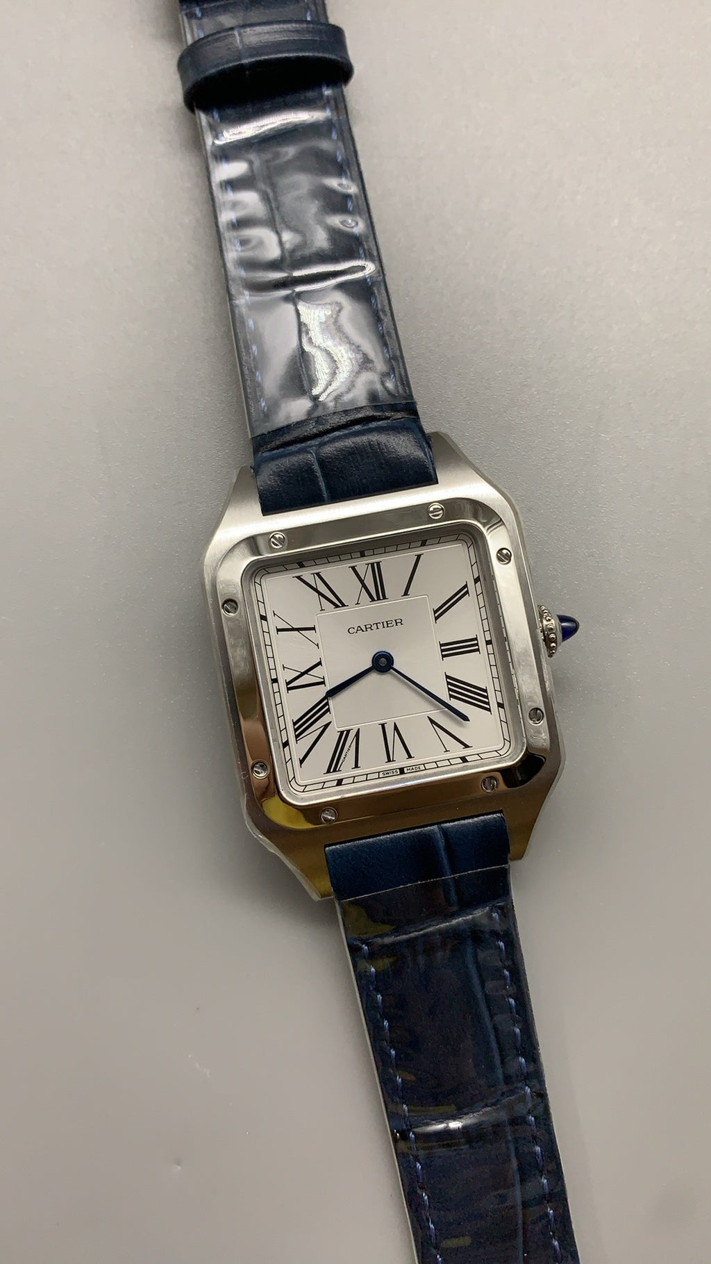 Cartier Tank Louis Dumont | ขนาดกลาง 43×31 มม. | สายหนัง | อัตโนมัติ