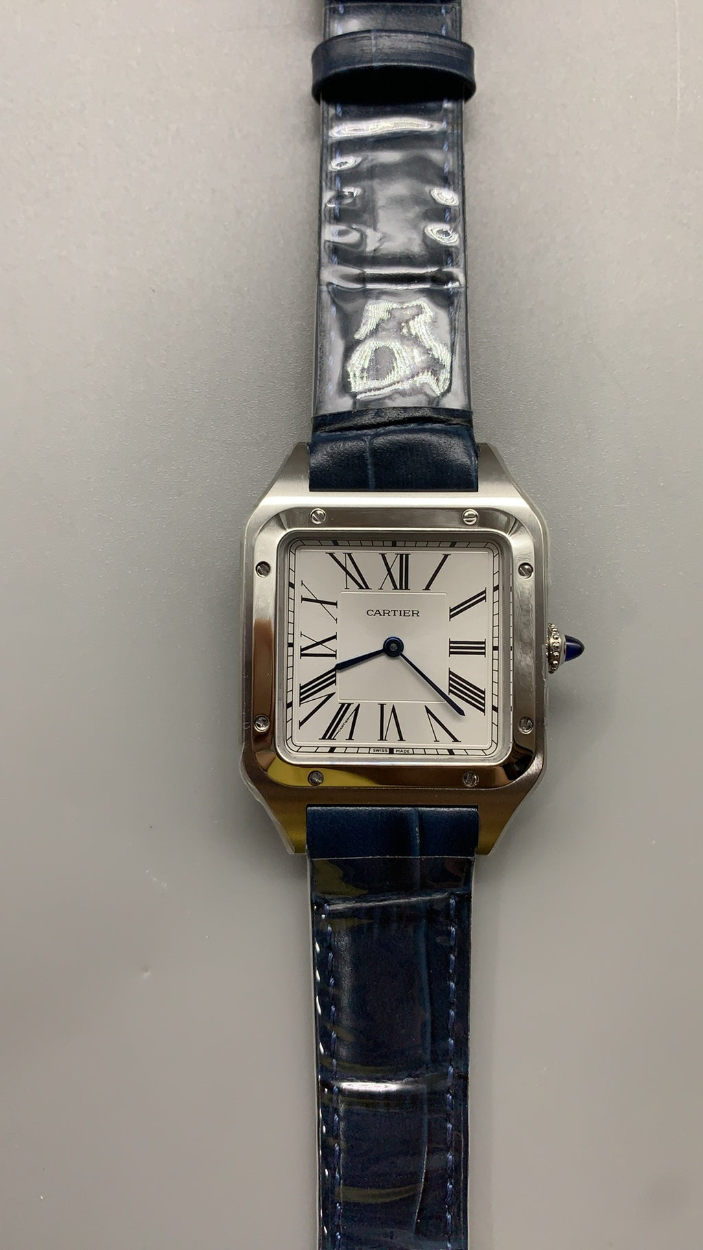 Cartier Tank Louis Dumont | ขนาดกลาง 43×31 มม. | สายหนัง | อัตโนมัติ