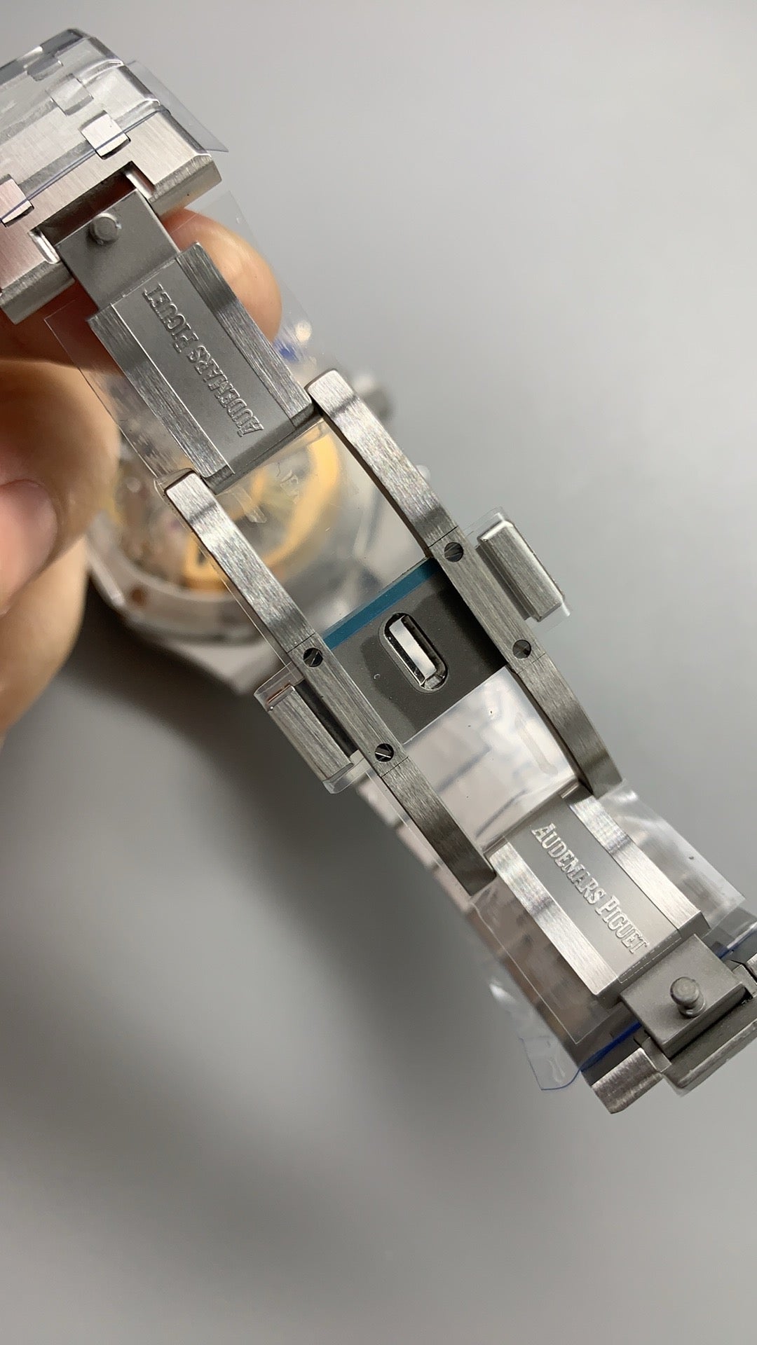 Audemars Piguet Royal Oak 26240ST | 41MM | ตัวเรือนสแตนเลสสตีล | หน้าปัดไล่เฉดสีน้ำเงิน | จับเวลา Chronograph | กลไกอัตโนมัติ Cal.4401