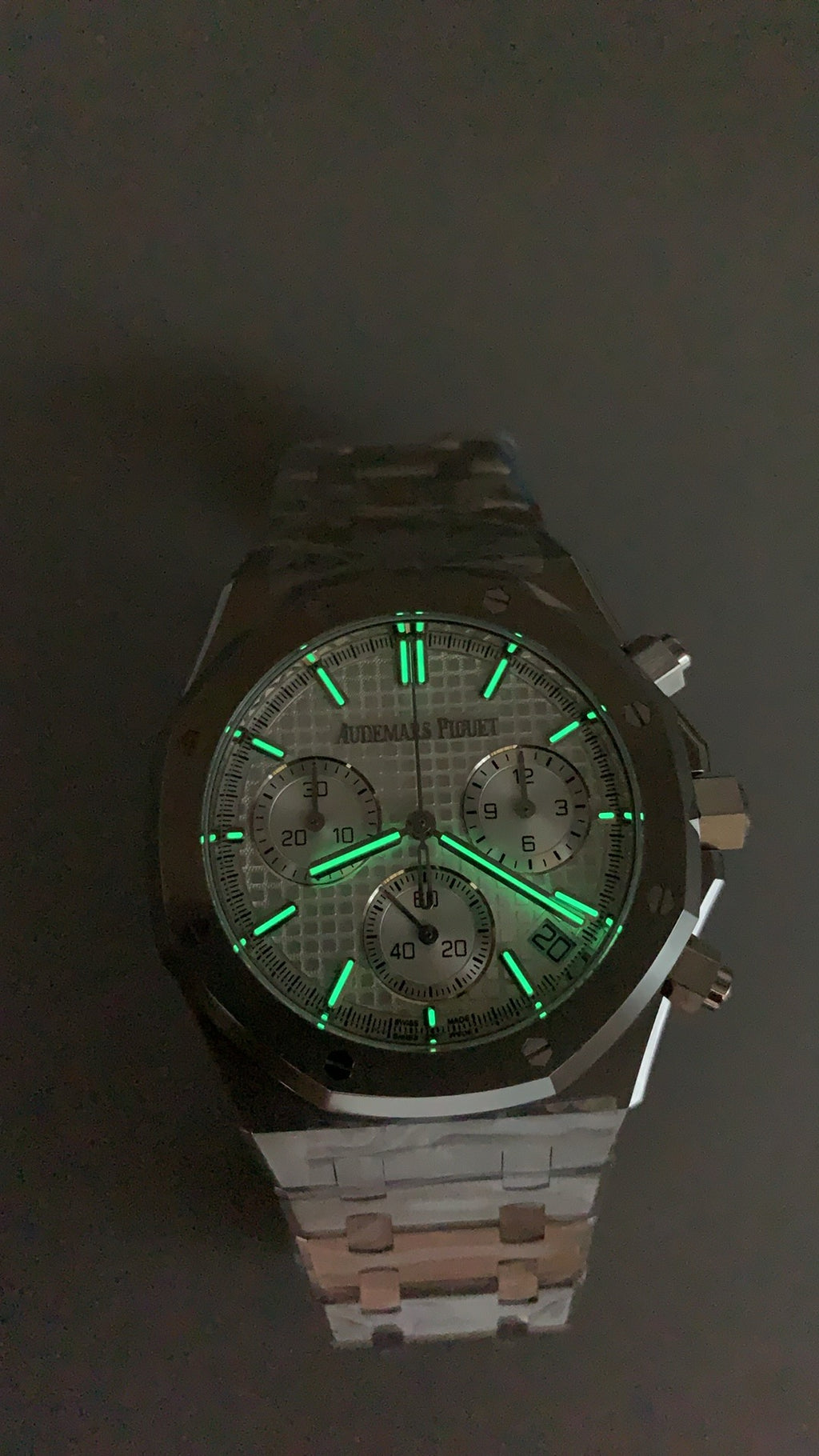 Audemars Piguet Royal Oak 26240ST | 41MM | ตัวเรือนสแตนเลสสตีล | หน้าปัดสีขาว | จับเวลา Chronograph | กลไกอัตโนมัติ Cal.4401