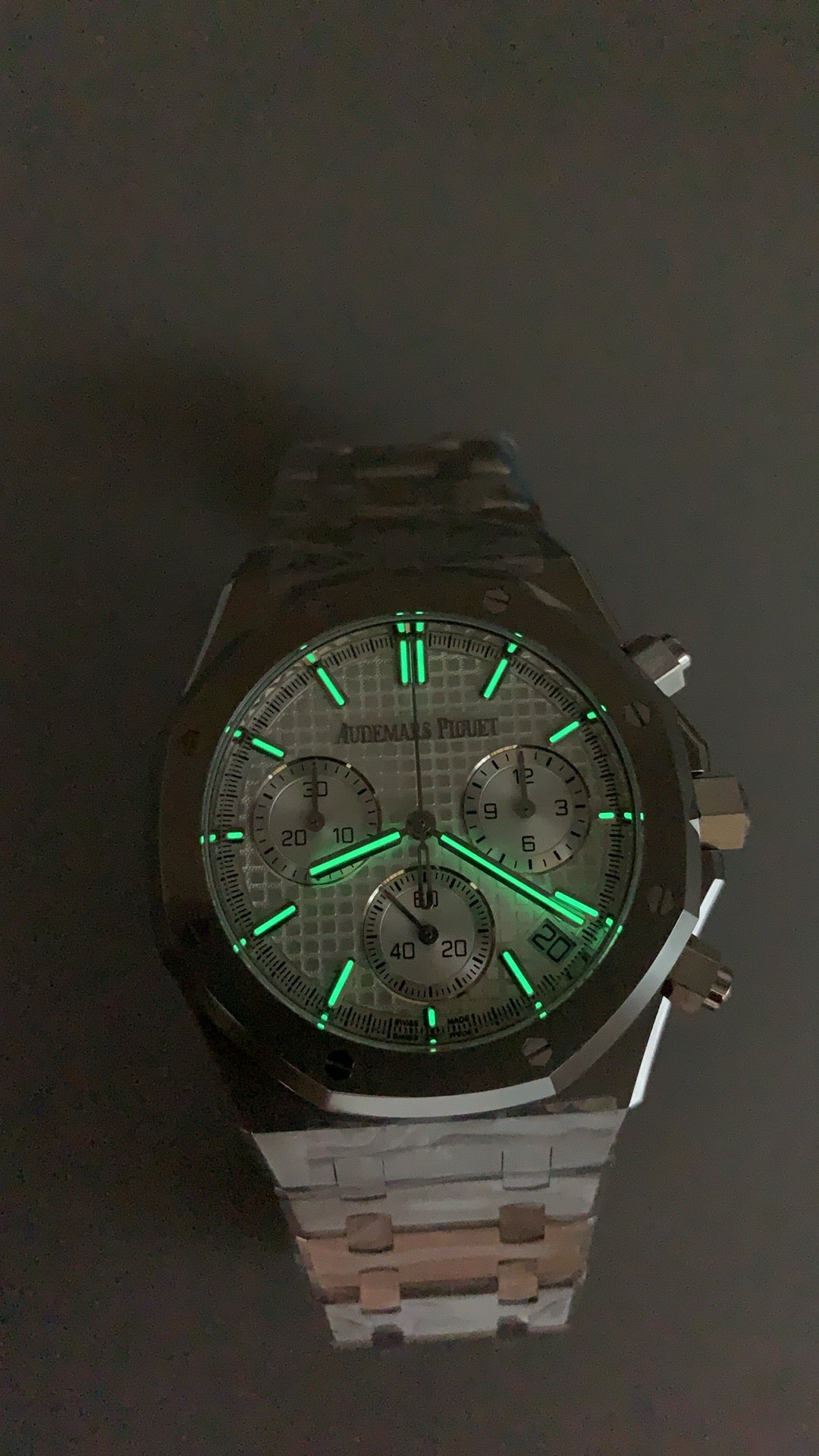 Audemars Piguet Royal Oak 26240ST | 41MM | ตัวเรือนสแตนเลสสตีล | หน้าปัดสีขาว | จับเวลา Chronograph | กลไกอัตโนมัติ Cal.4401