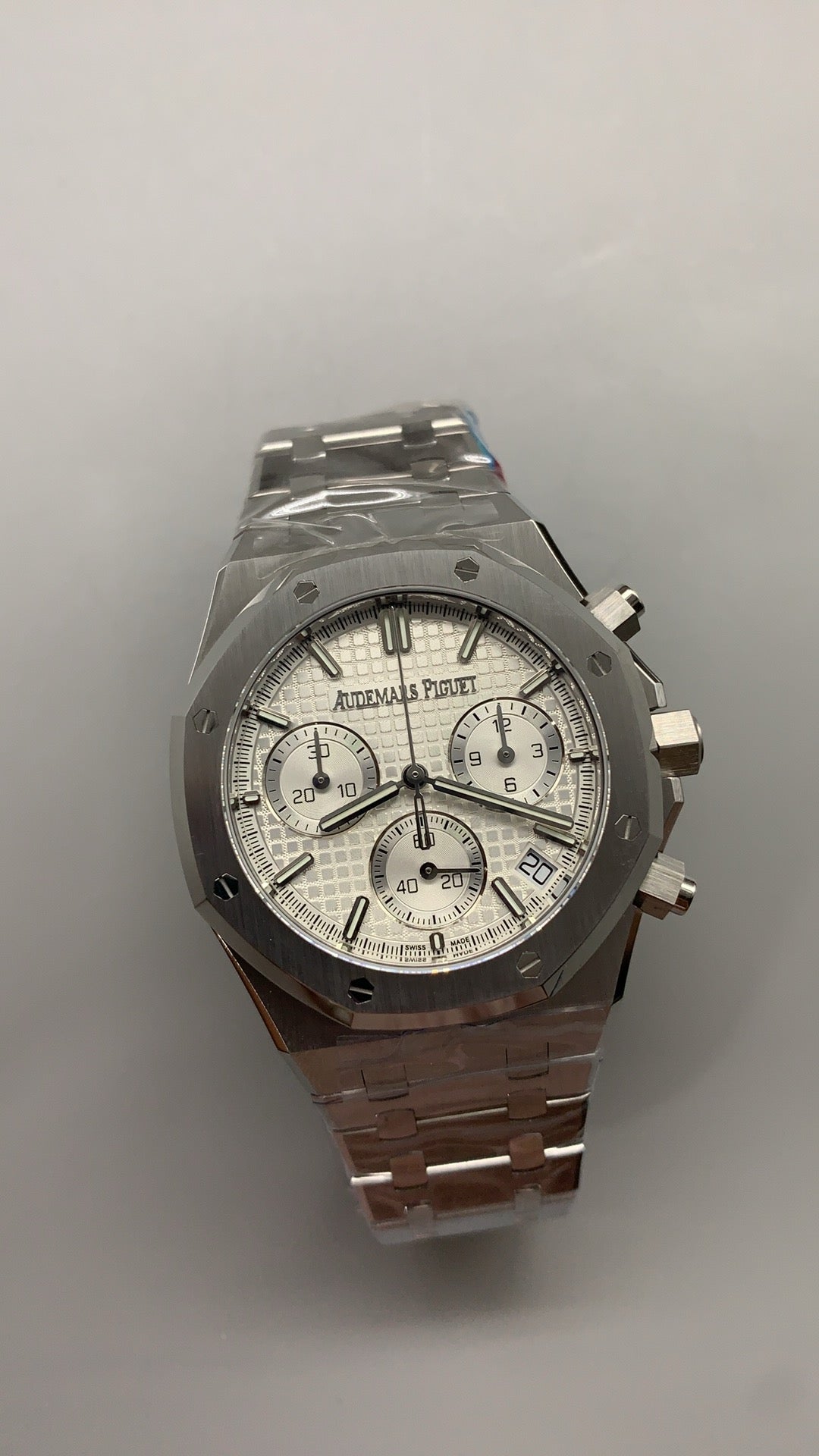 Audemars Piguet Royal Oak 26240ST | 41MM | ตัวเรือนสแตนเลสสตีล | หน้าปัดสีขาว | จับเวลา Chronograph | กลไกอัตโนมัติ Cal.4401