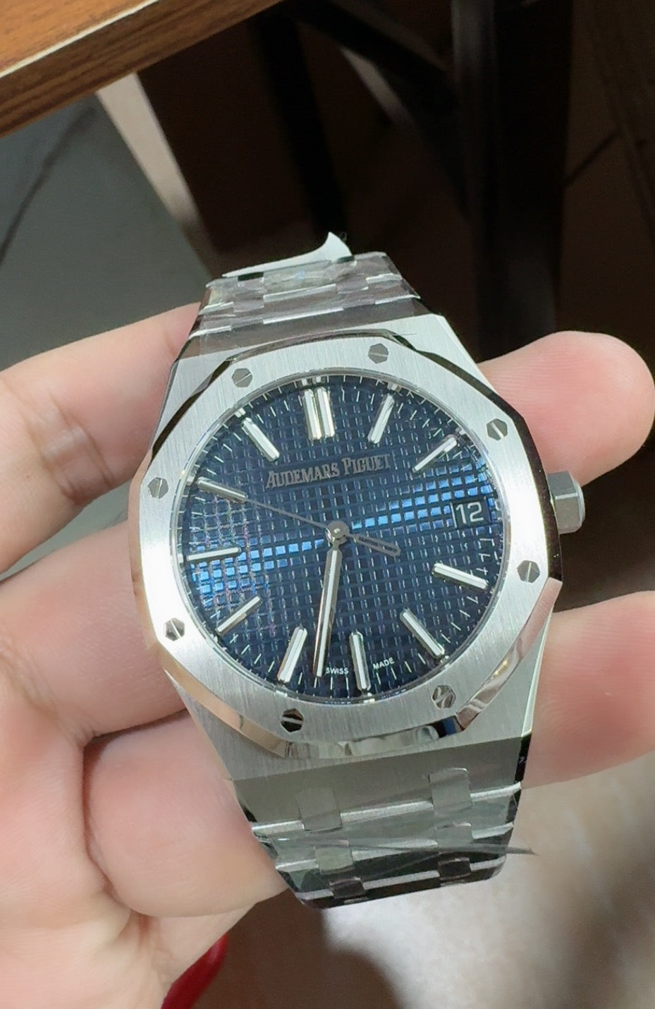 Audemars Piguet Royal Oak 15510ST | 41MM | ตัวเรือนสแตนเลสสตีล | หน้าปัดสีน้ำเงิน | กลไกอัตโนมัติ Cal.4302
