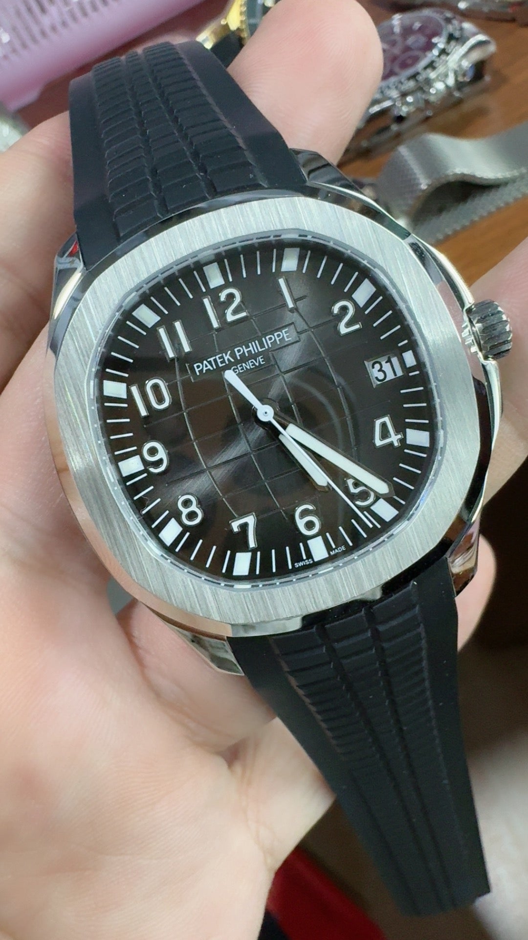 Patek Philippe Aquanaut 5167 | 40MM | หน้าปัดสีดำลายตาราง | สายยาง | กลไกอัตโนมัติ Cal.324 S C