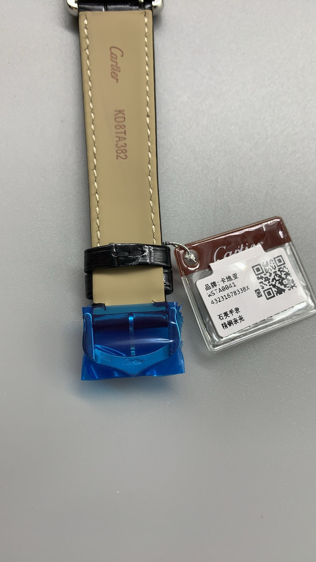 Cartier Tank | ขนาดกลาง (Medium) | สายหนัง | ควอตซ์