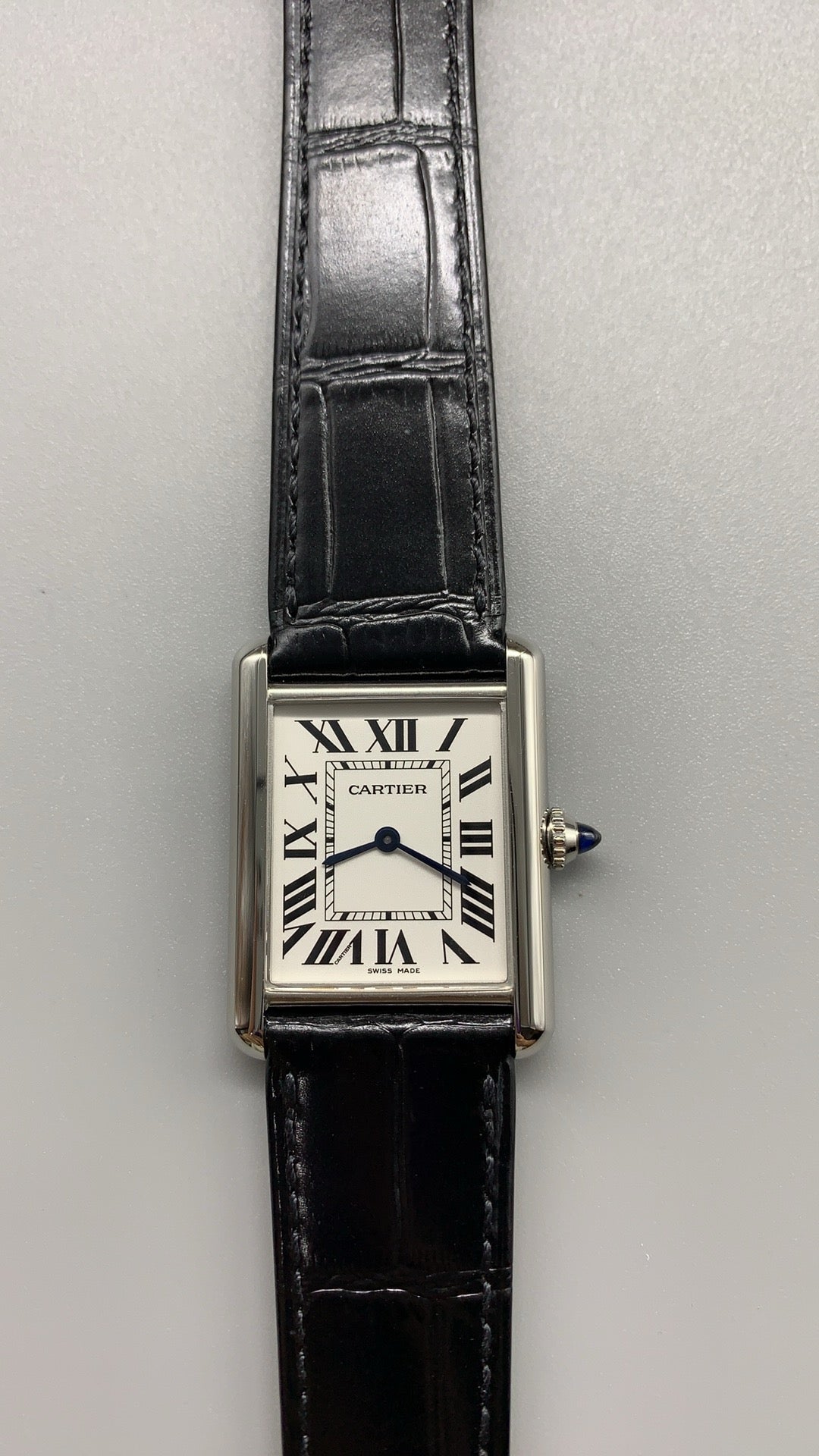 Cartier Tank | ขนาดกลาง (Medium) | สายหนัง | ควอตซ์