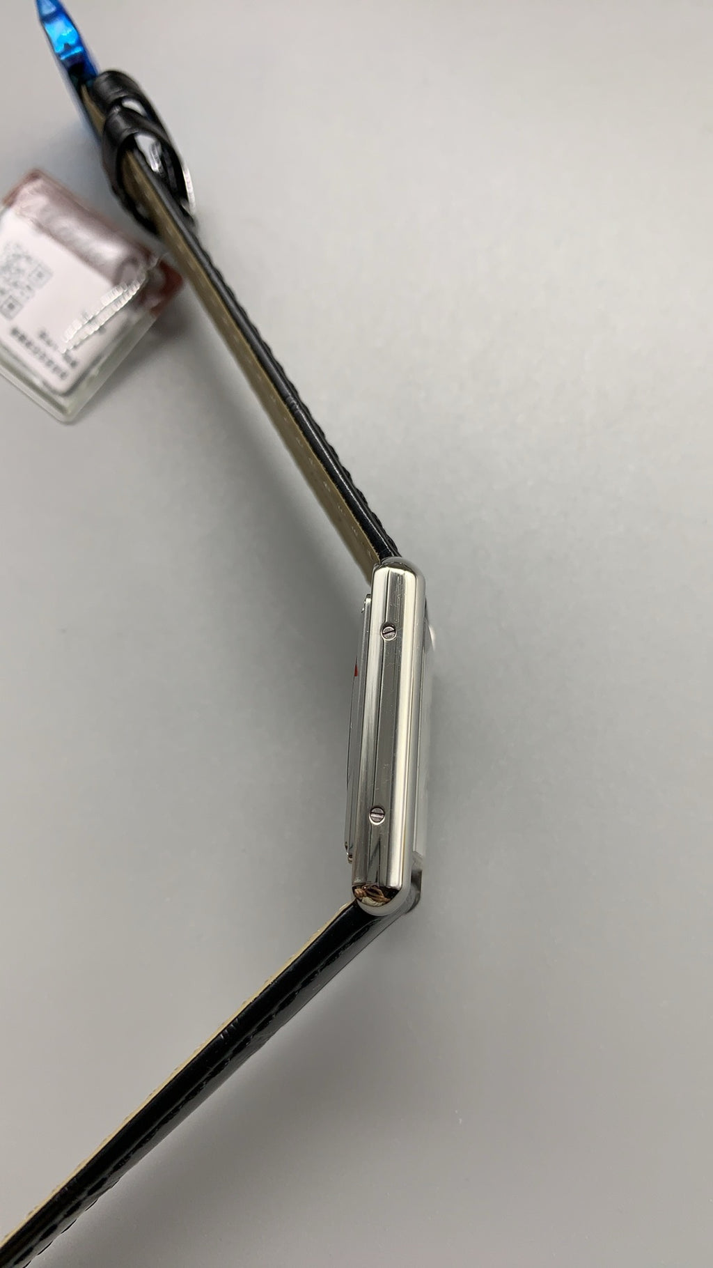 Cartier Tank | ขนาดกลาง (Medium) | สายหนัง | ควอตซ์