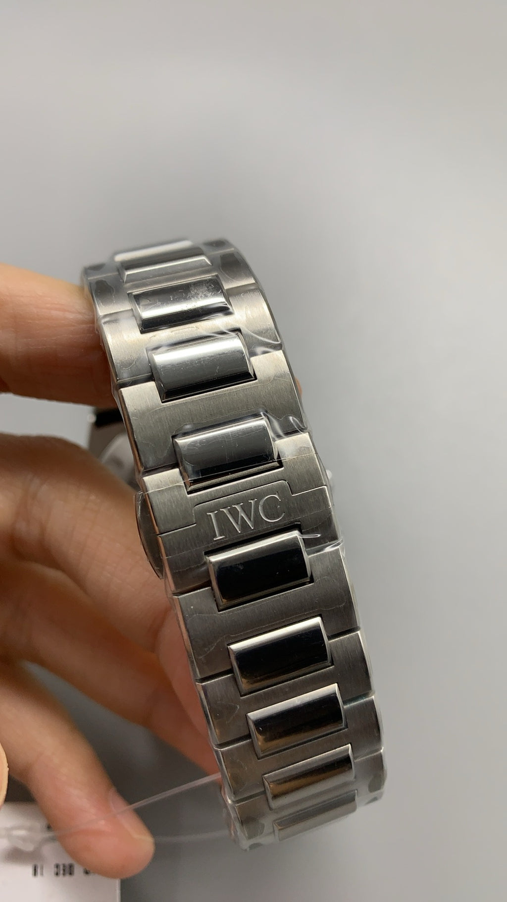 IWC Ingenieur Automatic 40 | 40MM | ตัวเรือนสแตนเลสสตีล | ฟังก์ชันวันที่ | หน้าปัดสีเขียว | สายเหล็กสแตนเลส | กลไกอัตโนมัติ Cal.32111