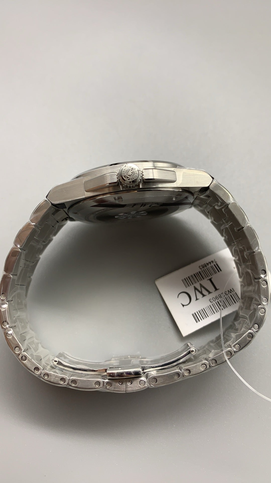 IWC Ingenieur Automatic 40 | 40MM | ตัวเรือนสแตนเลสสตีล | ฟังก์ชันวันที่ | หน้าปัดสีเขียว | สายเหล็กสแตนเลส | กลไกอัตโนมัติ Cal.32111