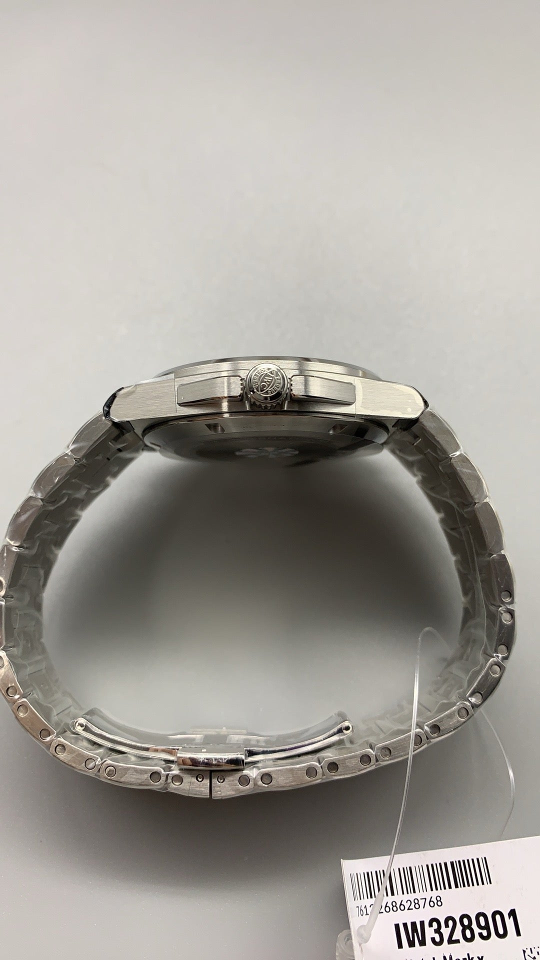 IWC Ingenieur Automatic 40 | 40MM | ตัวเรือนสแตนเลสสตีล | ฟังก์ชันวันที่ | หน้าปัดสีดำ | สายเหล็กสแตนเลส | กลไกอัตโนมัติ Cal.32111