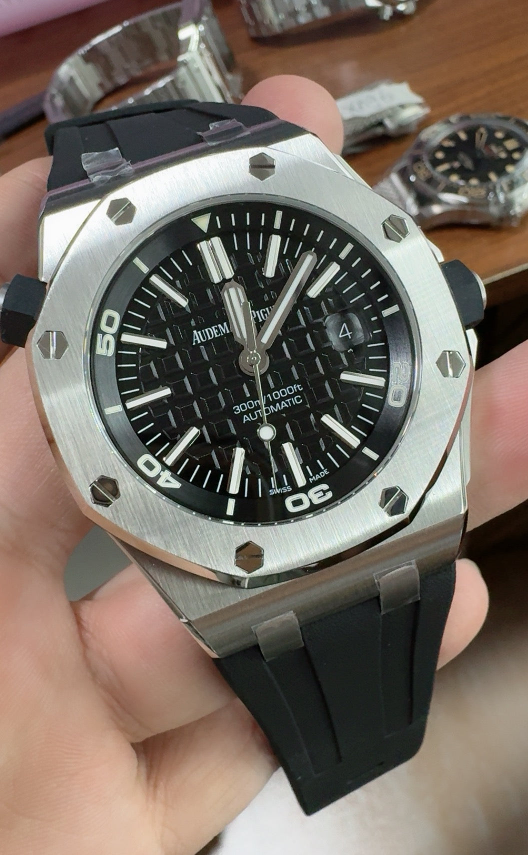 Audemars Piguet Royal Oak 15730ST | 41MM | ตัวเรือนสแตนเลสสตีล | หน้าปัดไล่เฉดสีรุ้ง (Mystery Dial) | กลไกอัตโนมัติ Cal.4302