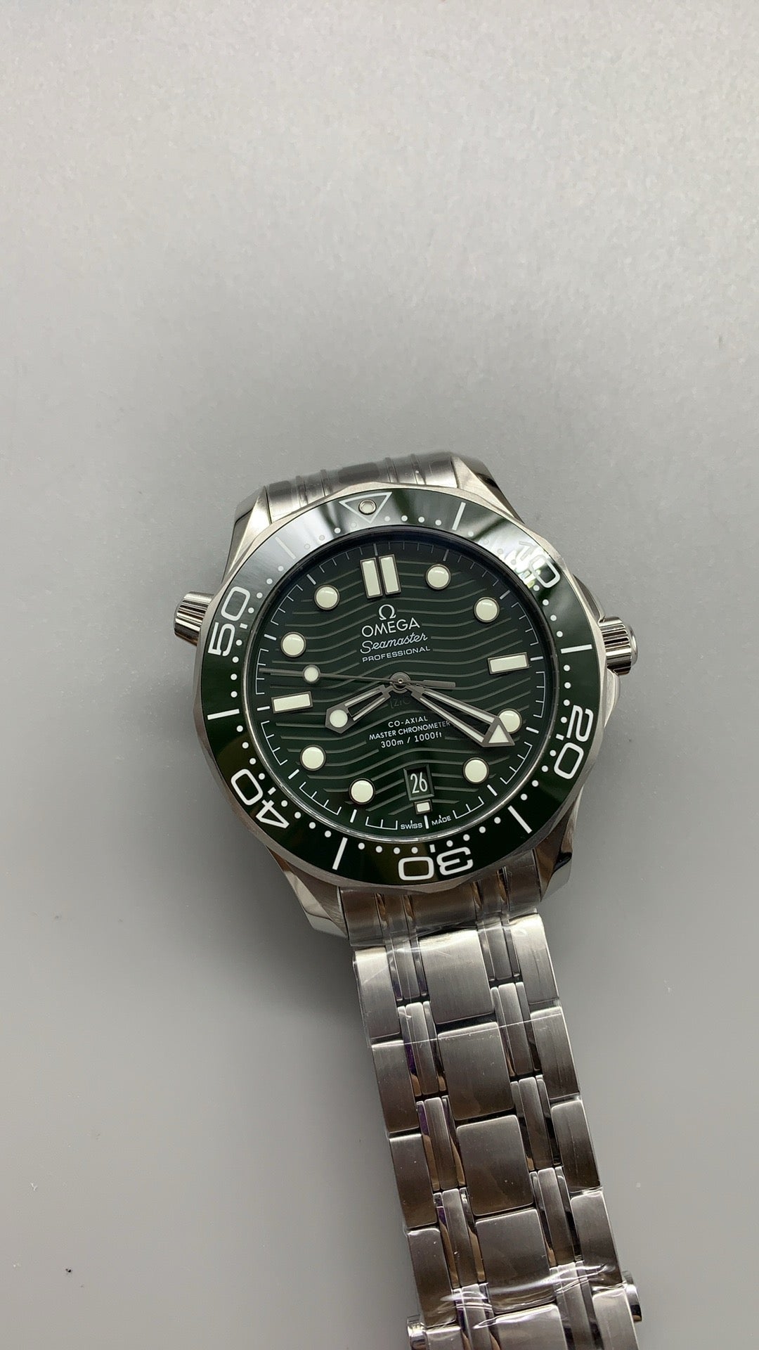 Omega Seamaster Diver 300M 42MM | กลไกอัตโนมัติ Co-Axial Master Chronometer ขนาดตัวเรือน: 42 มม.