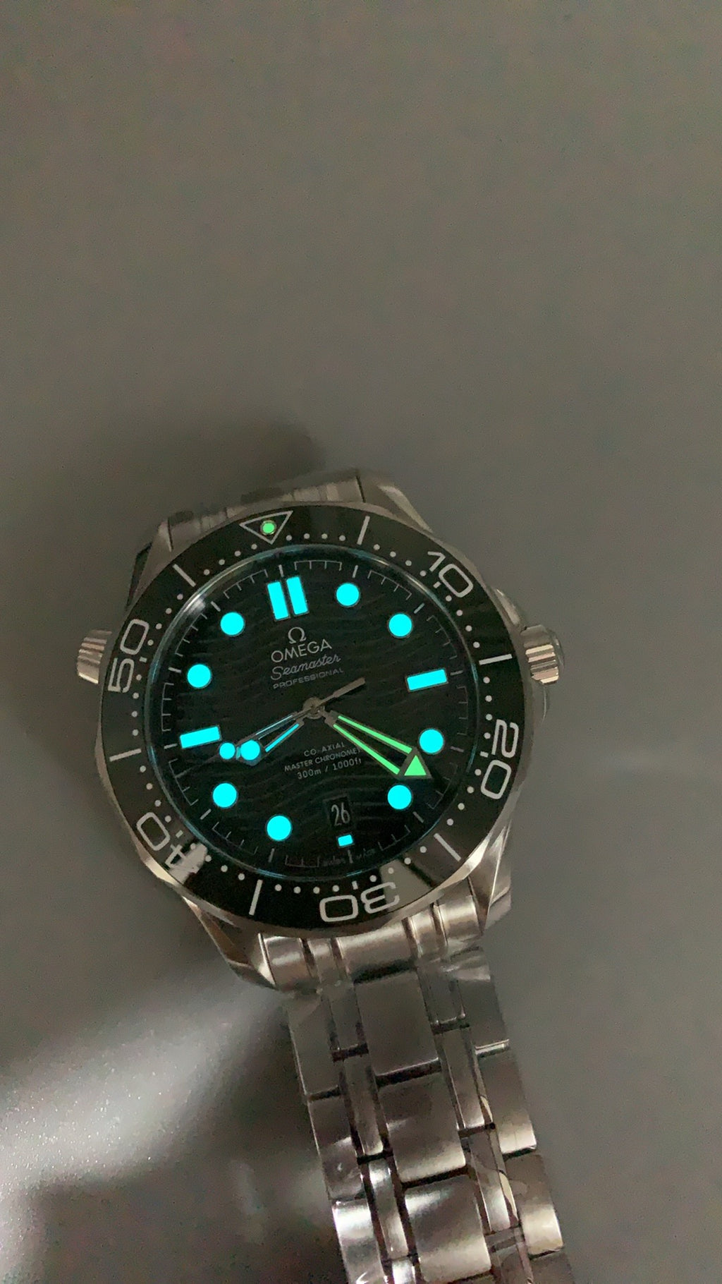 Omega Seamaster Diver 300M 42MM | กลไกอัตโนมัติ Co-Axial Master Chronometer ขนาดตัวเรือน: 42 มม.