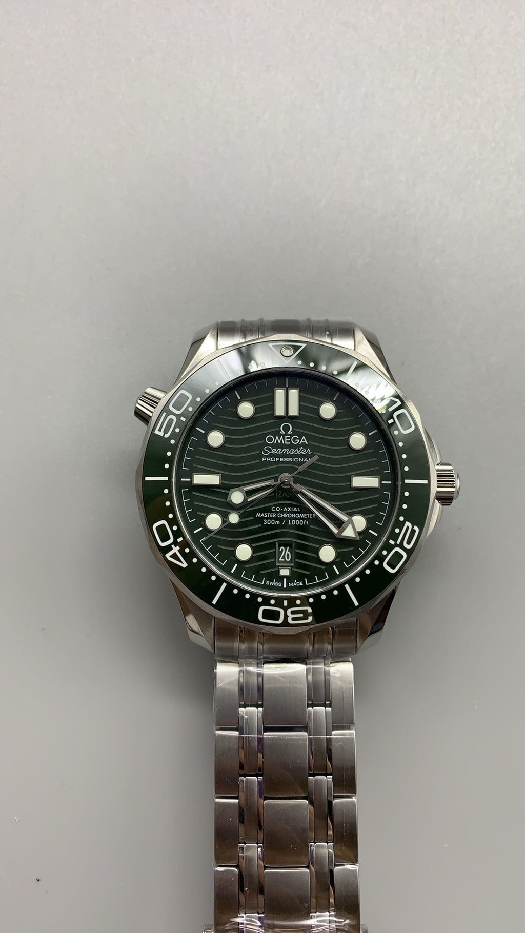 Omega Seamaster Diver 300M 42MM | กลไกอัตโนมัติ Co-Axial Master Chronometer ขนาดตัวเรือน: 42 มม.