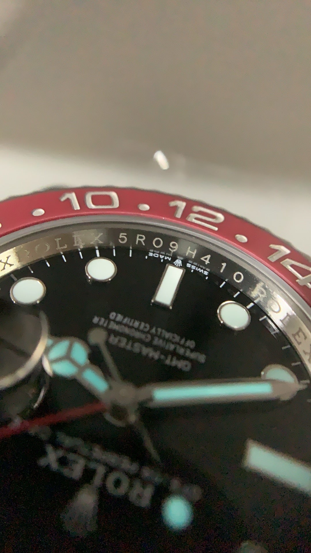 Rolex GMT-Master II 40MM | ขอบเซรามิกสีแดง-ดำ (โค้ก) | กลไกอัตโนมัติ Cal.3285