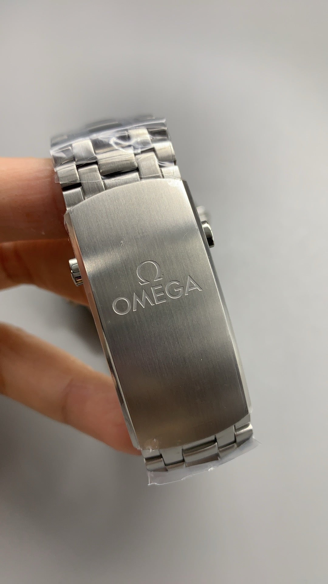 Omega Seamaster Diver 300M 42MM | กลไกอัตโนมัติ Co-Axial Master Chronometer ขนาดตัวเรือน: 42 มม.