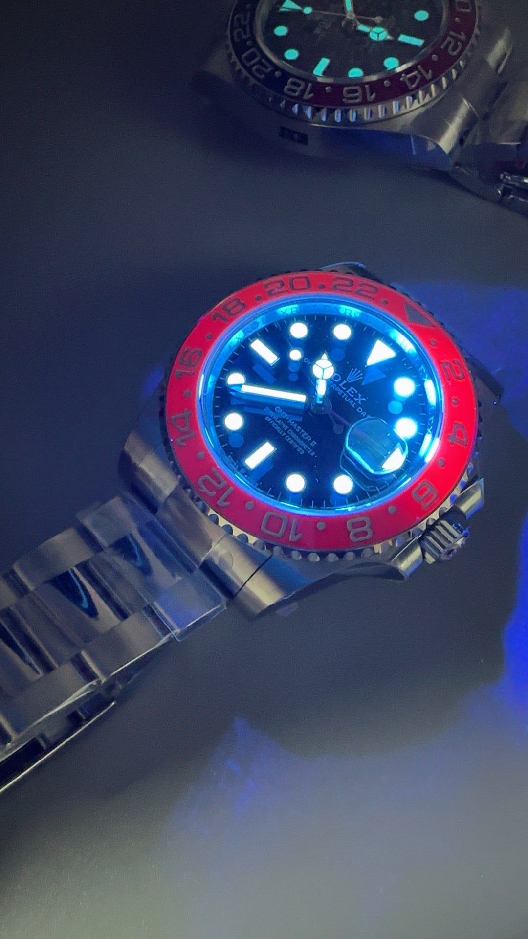 Rolex GMT-Master II 40MM | ขอบเซรามิกสีแดง-ดำ (โค้ก) | กลไกอัตโนมัติ Cal.3285