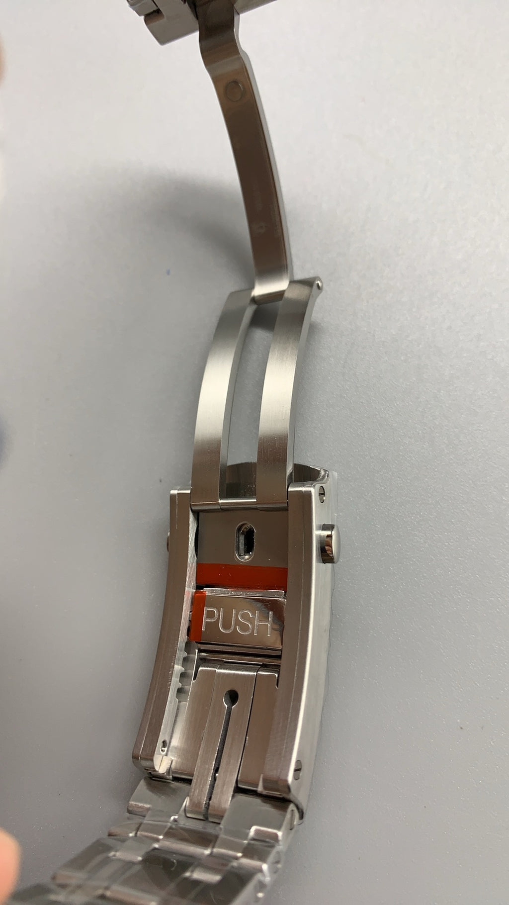 Omega Seamaster Diver 300M 41MM | กลไกอัตโนมัติ Co-Axial Master Chronometer ขนาดตัวเรือน: 41 มม.