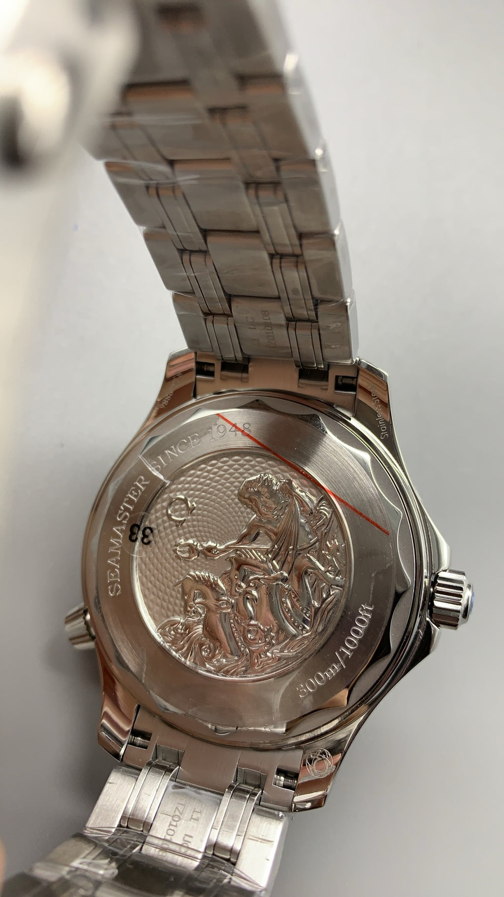 Omega Seamaster Diver 300M 41MM | กลไกอัตโนมัติ Co-Axial Master Chronometer ขนาดตัวเรือน: 41 มม.