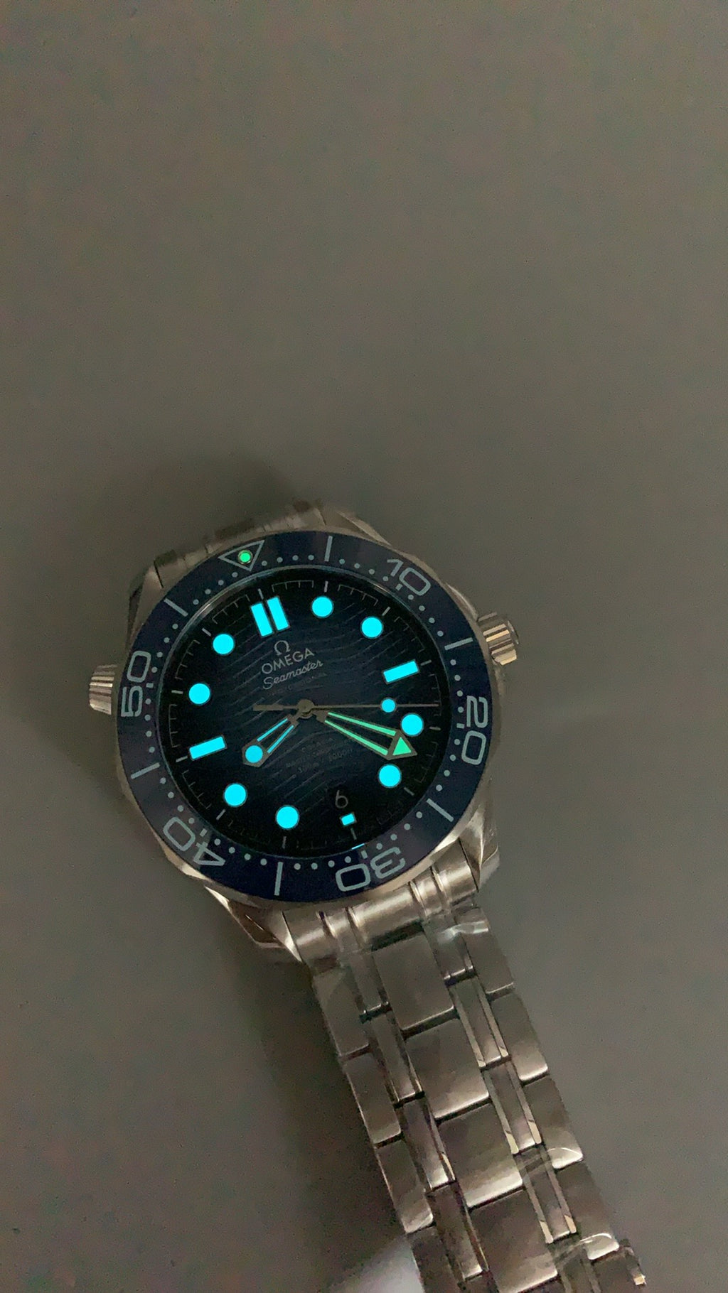 Omega Seamaster Diver 300M 41MM | กลไกอัตโนมัติ Co-Axial Master Chronometer ขนาดตัวเรือน: 41 มม.