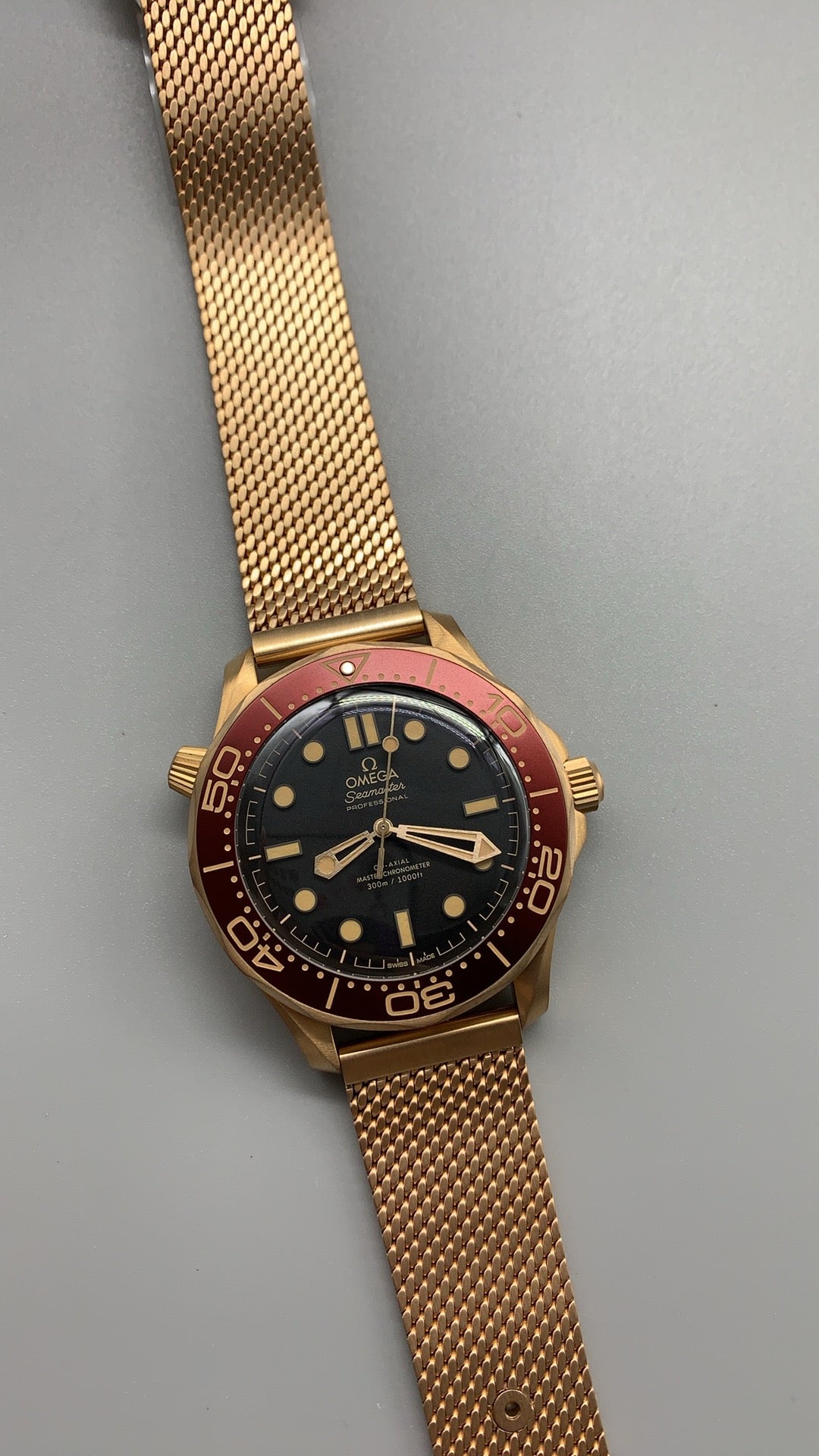 Omega Seamaster Diver 300M 007 Edition 42MM | กลไกอัตโนมัติ Co-Axial Master Chronometer