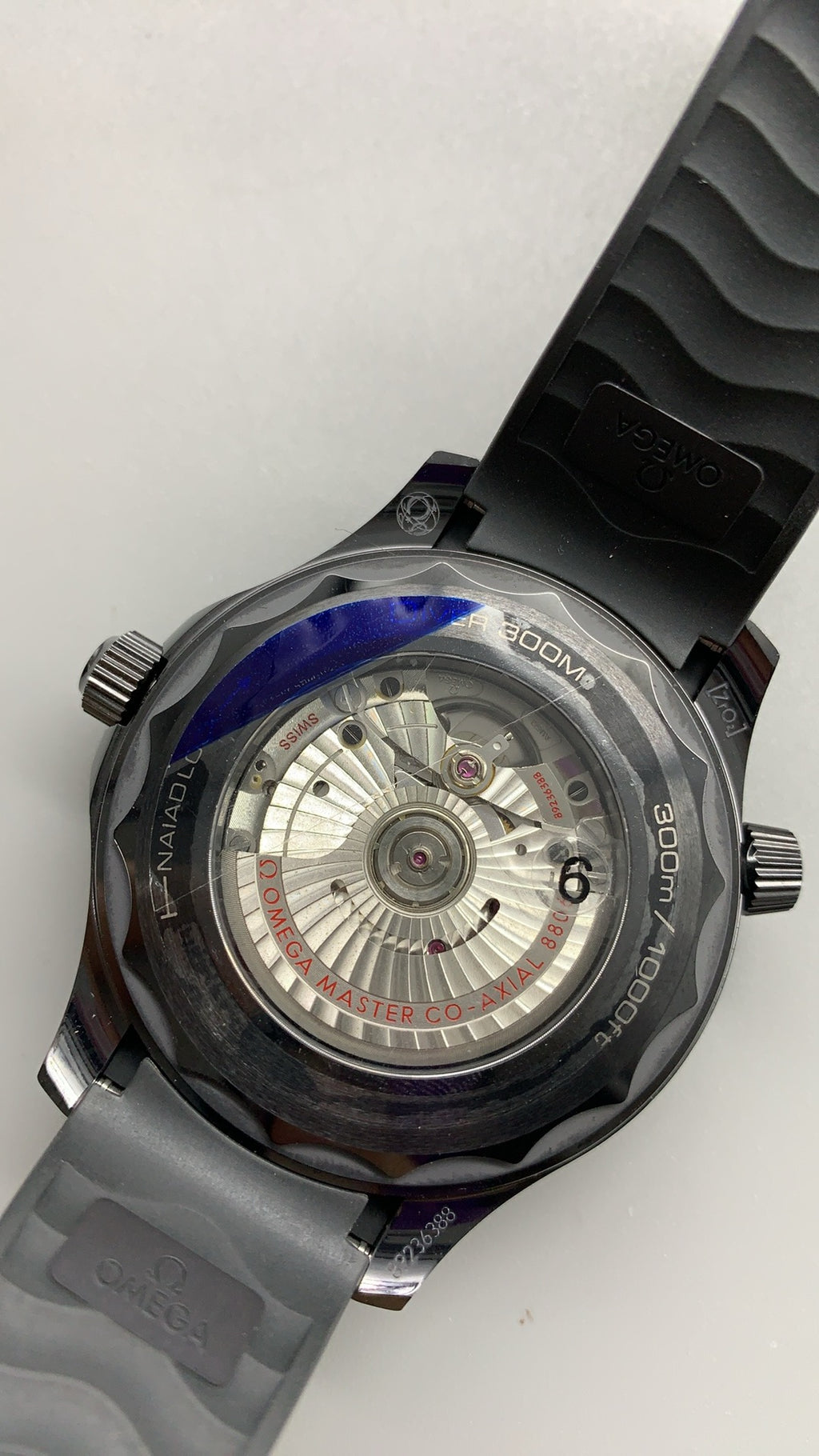 Omega Seamaster Diver 300M 43.5MM | กลไกอัตโนมัติ Co-Axial Master Chronometer ขนาดตัวเรือน: 43.5 มม.