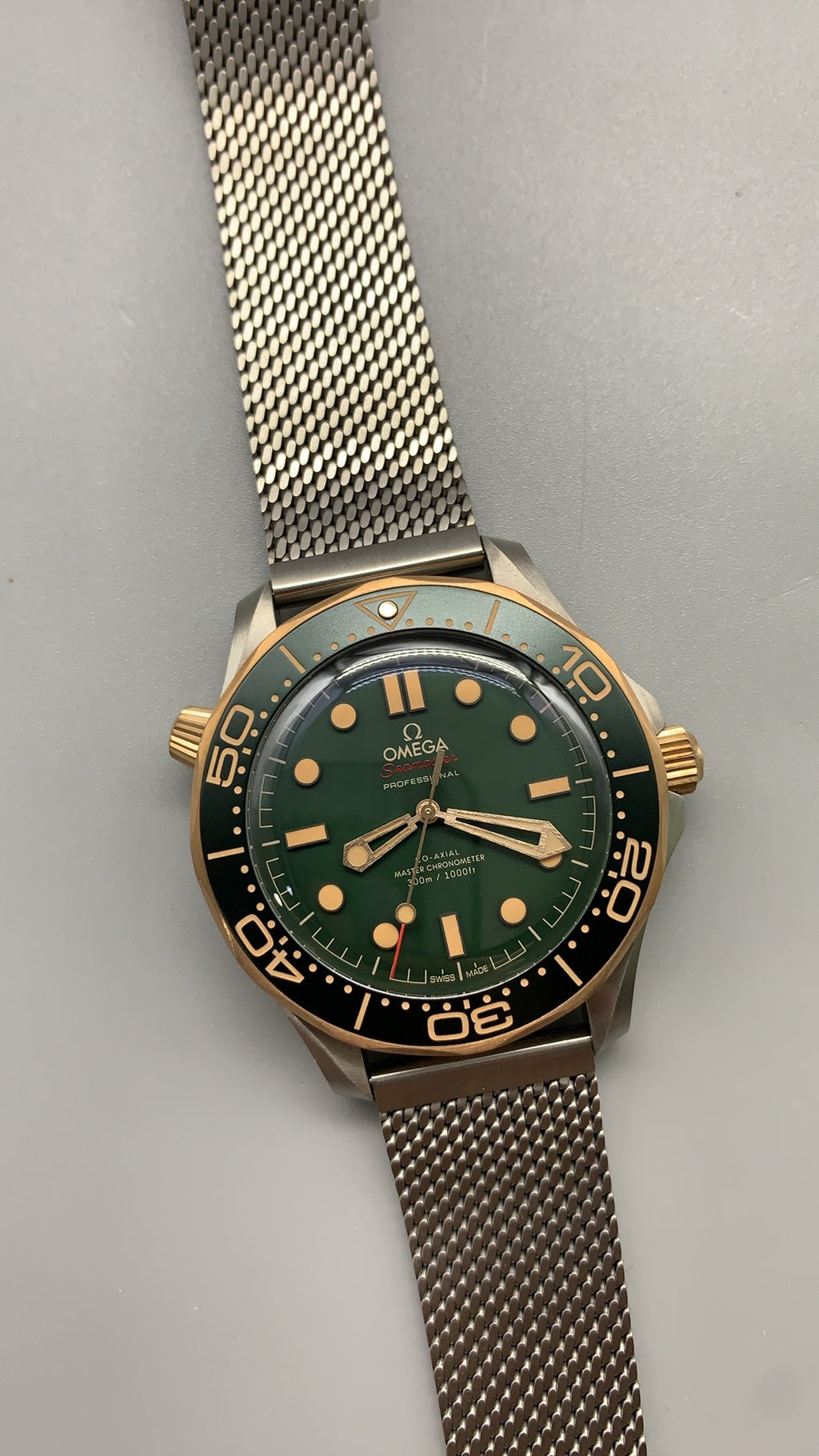 Omega Seamaster Diver 300M 007 Edition 42MM | กลไกอัตโนมัติ Co-Axial Master Chronometer