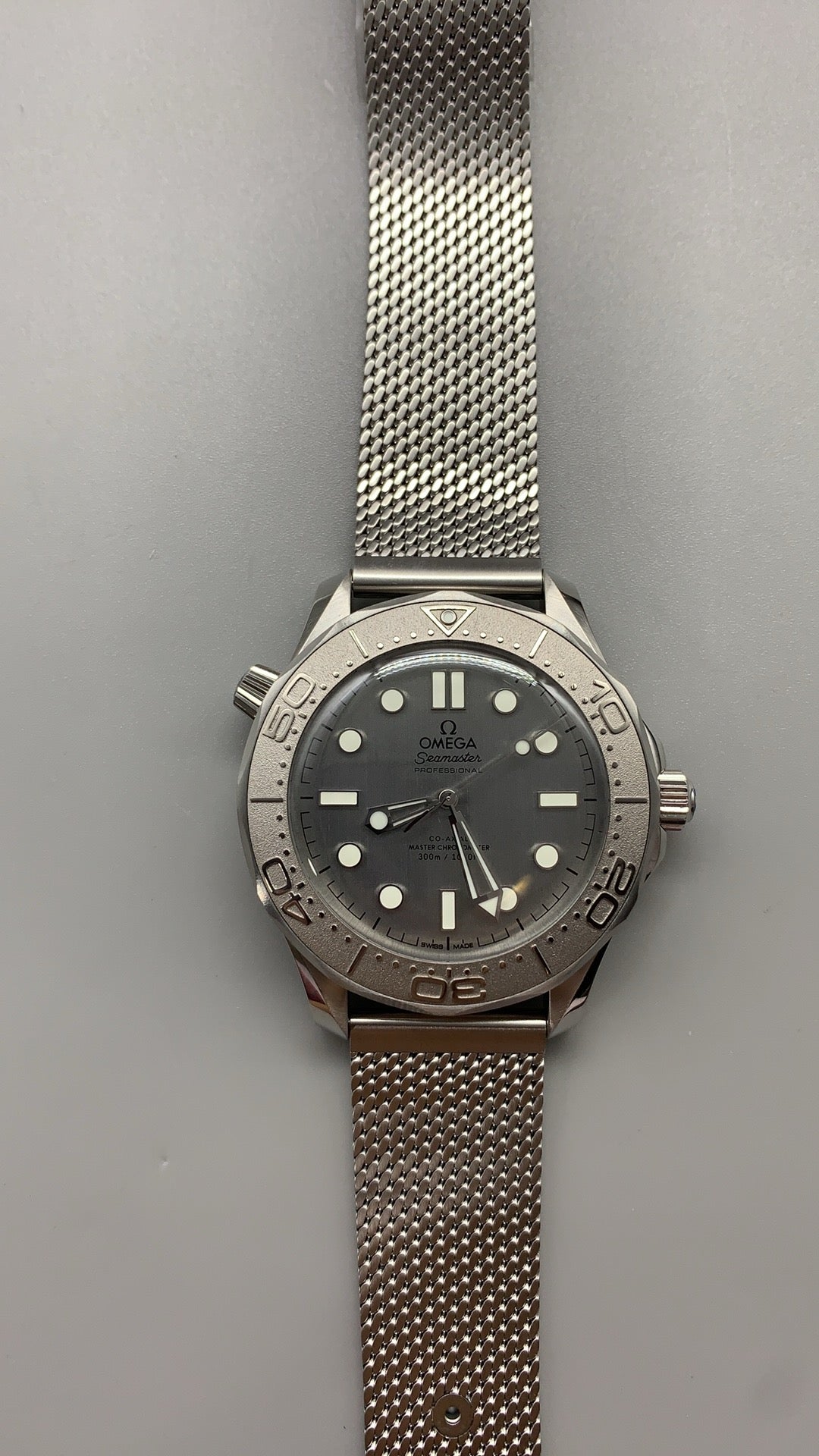 Omega Seamaster Diver 300M 007 Edition 42MM | กลไกอัตโนมัติ Co-Axial Master Chronometer