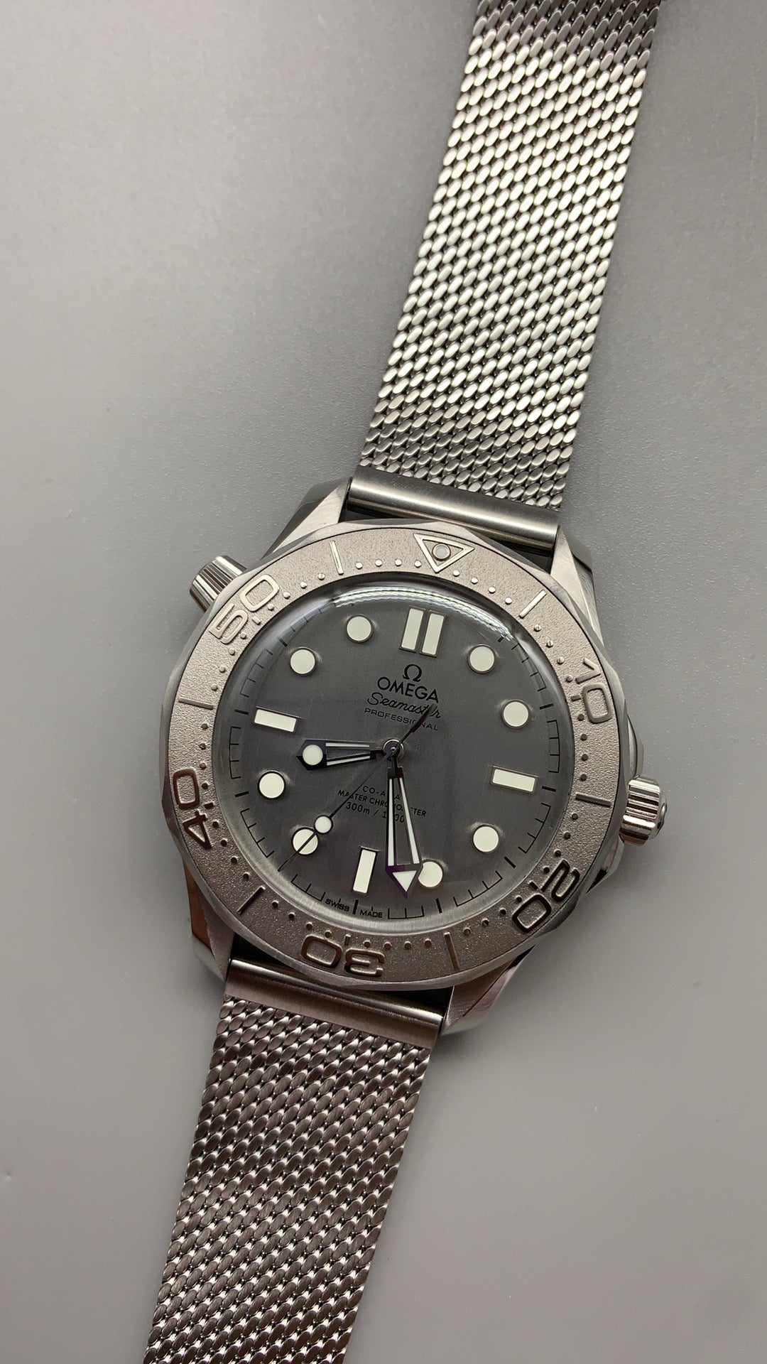 Omega Seamaster Diver 300M 007 Edition 42MM | กลไกอัตโนมัติ Co-Axial Master Chronometer