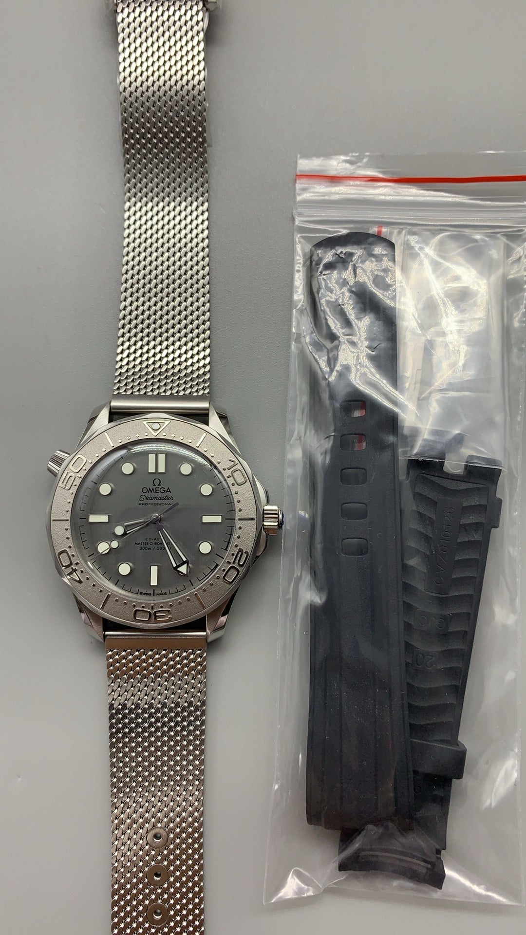 Omega Seamaster Diver 300M 007 Edition 42MM | กลไกอัตโนมัติ Co-Axial Master Chronometer