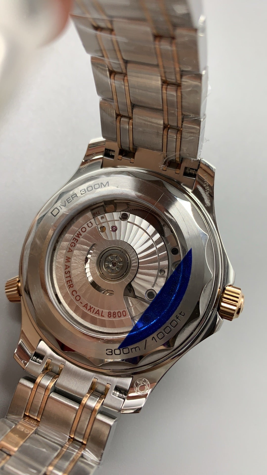 Omega Seamaster Diver 300M 42MM | กลไกอัตโนมัติ Co-Axial Master Chronometer ขนาดตัวเรือน: 42 มม.