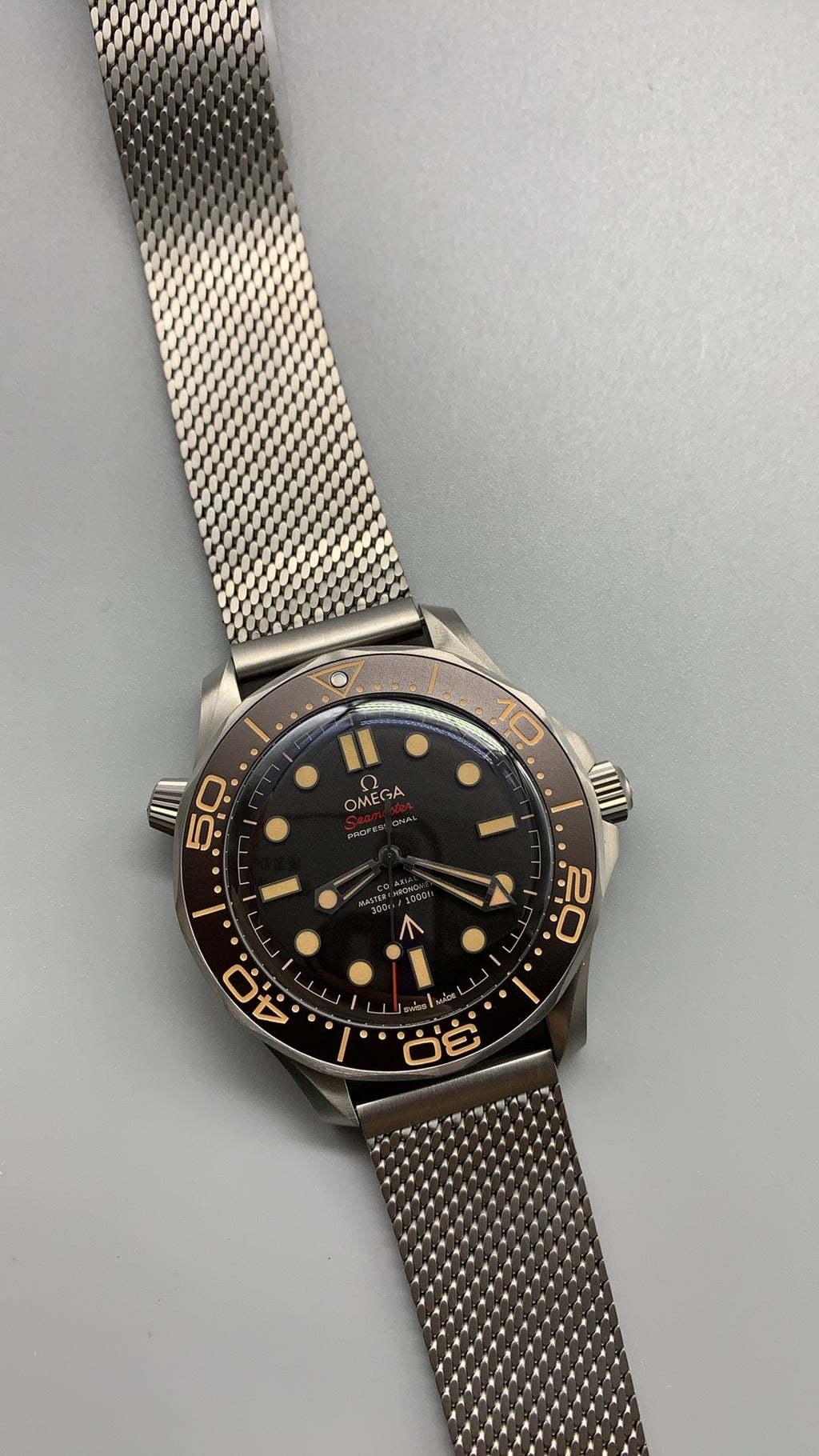 Omega Seamaster Diver 300M 007 Edition 42MM | กลไกอัตโนมัติ Co-Axial Master Chronometer
