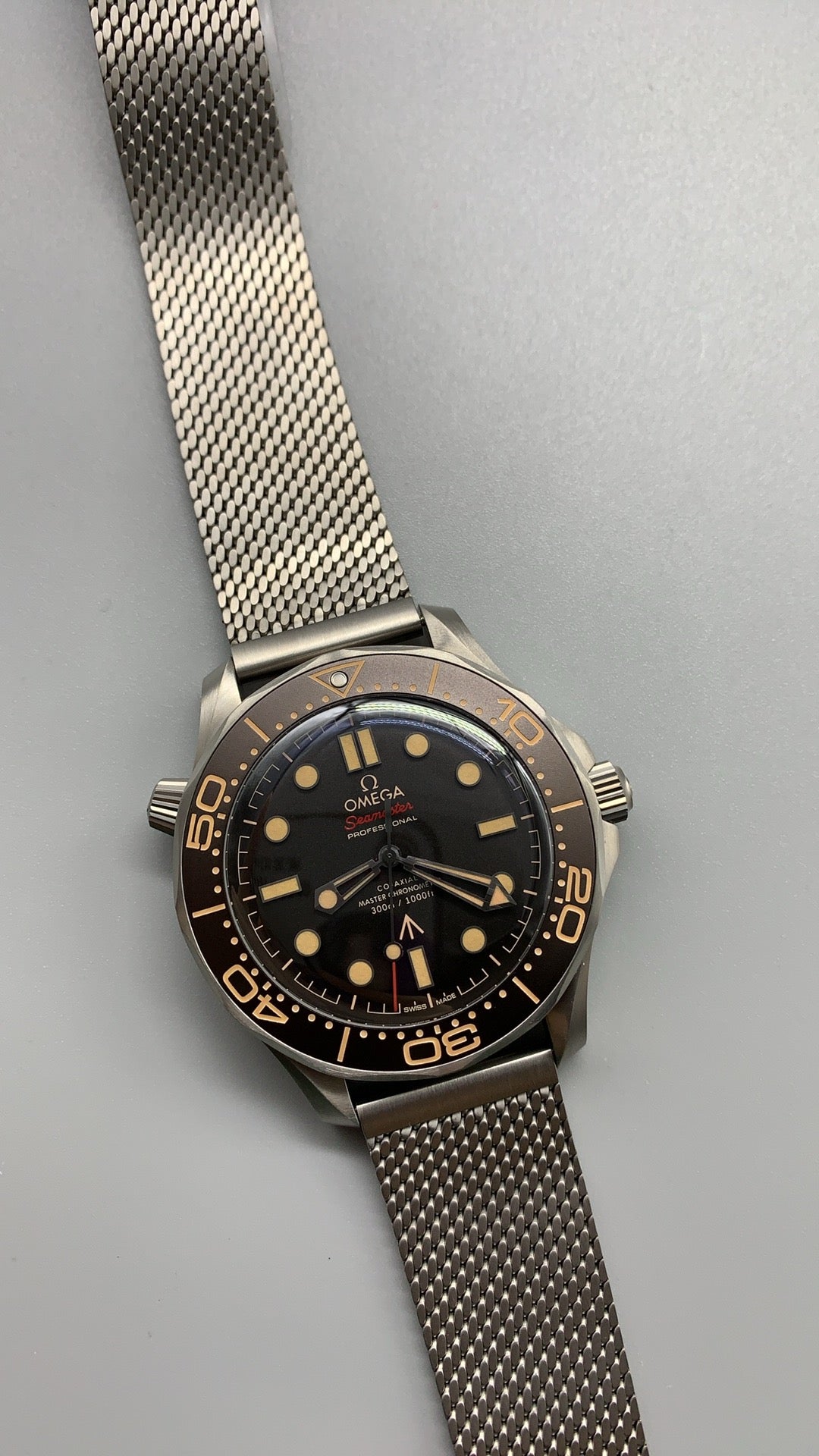 Omega Seamaster Diver 300M 007 Edition 42MM | กลไกอัตโนมัติ Co-Axial Master Chronometer