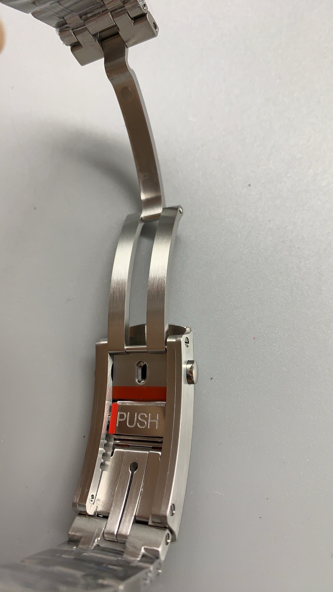 Omega Seamaster Diver 300M 42MM | กลไกอัตโนมัติ Co-Axial Master Chronometer ขนาดตัวเรือน: 42 มม.