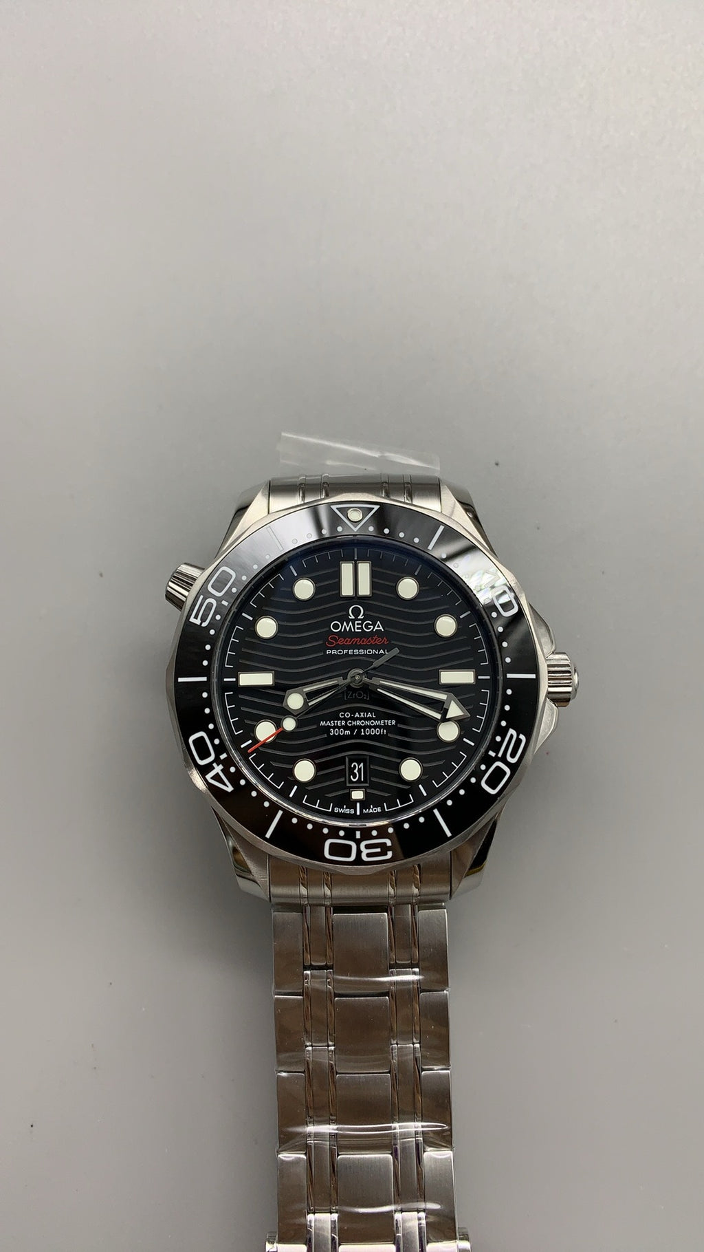 Omega Seamaster Diver 300M 42MM | กลไกอัตโนมัติ Co-Axial Master Chronometer ขนาดตัวเรือน: 42 มม.