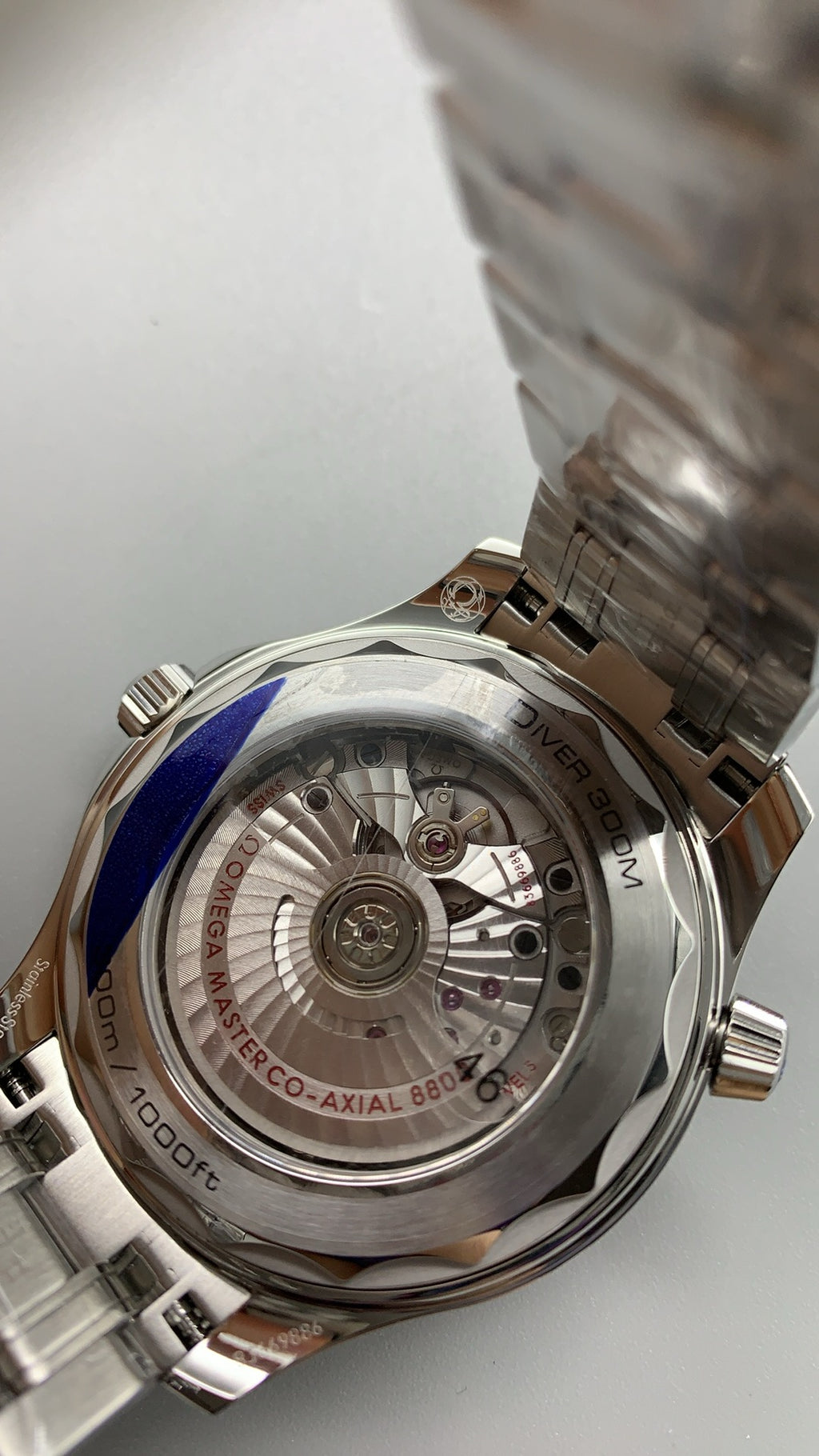 Omega Seamaster Diver 300M 42MM | กลไกอัตโนมัติ Co-Axial Master Chronometer ขนาดตัวเรือน: 42 มม.