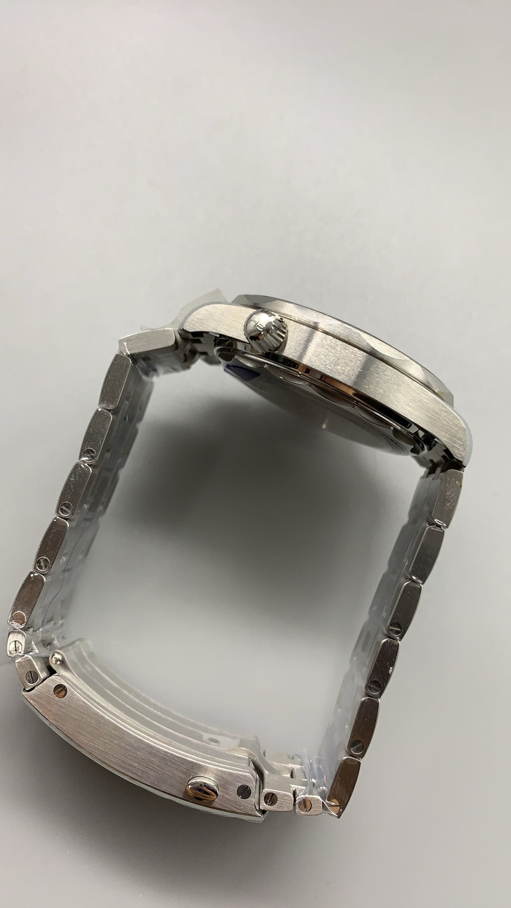 Omega Seamaster Diver 300M 42MM | กลไกอัตโนมัติ Co-Axial Master Chronometer ขนาดตัวเรือน: 42 มม.